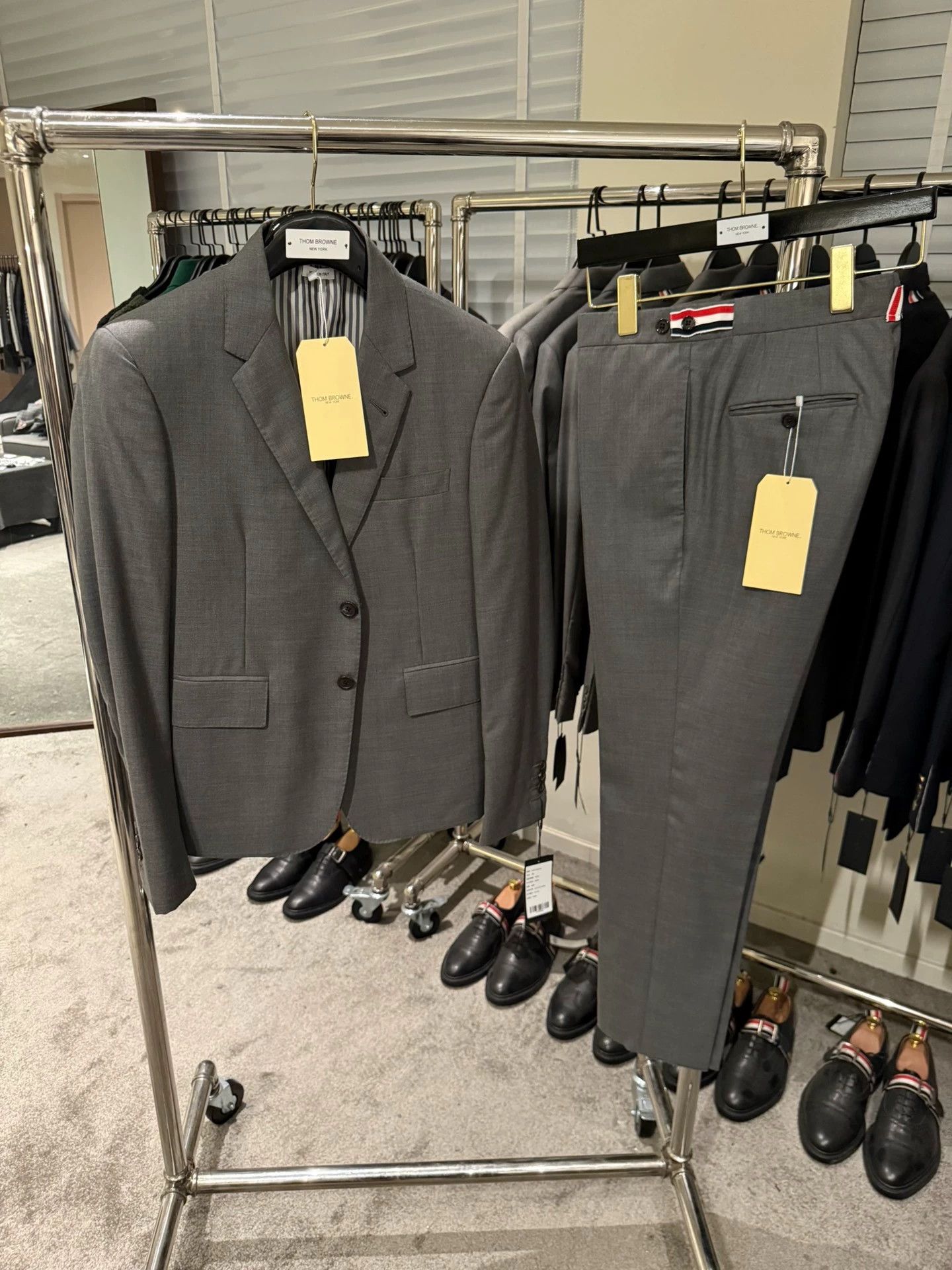Thom Browne Thom Browne Classic Mid Gray Two-Piece Wool Suit Size 1 Size US S / EU 44-46 / 1 - 1 Thumbnail