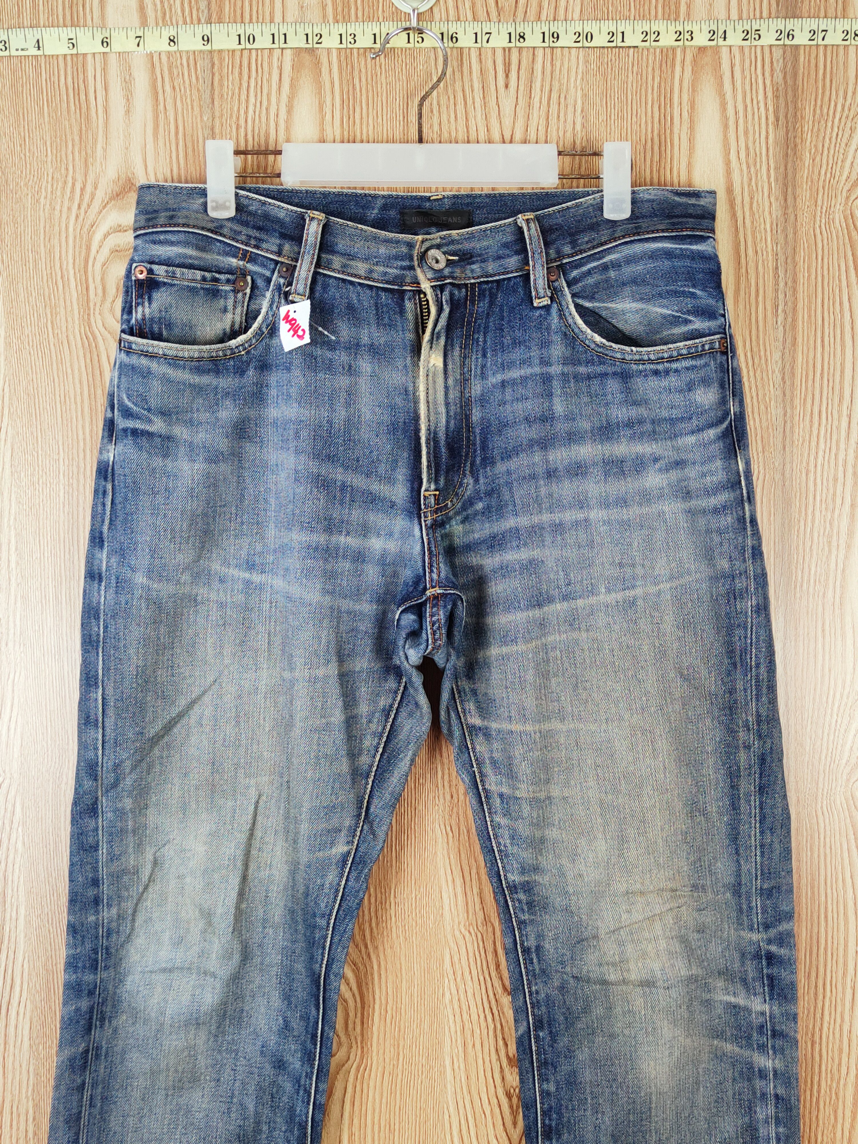 Japanese Brand Uniqlo fabric by kaihara Faded Distressed Ripped Jeans #W942 Size US 32 / EU 48 - 2 Thumbnail