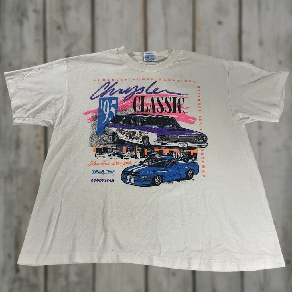 Hanes VINTAGE Hanes T-Shirt Short Sleeve Men L White 1990s Chrysler Classic Graphic MOPAR 90s Shirt Mens Size US L / EU 52-54 / 3 - 1 Thumbnail