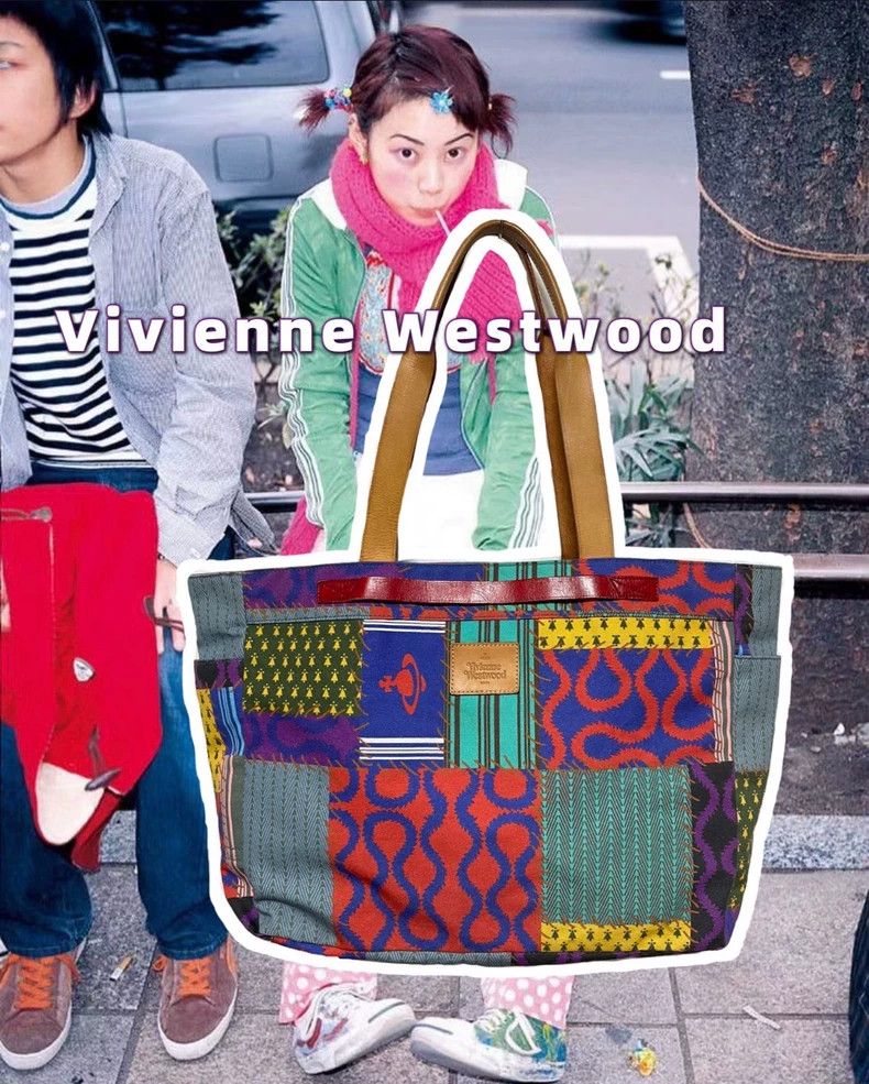 Vivienne Westwood Vivienne Westwood size os A series of large capacity totes Size ONE SIZE - 1 Thumbnail