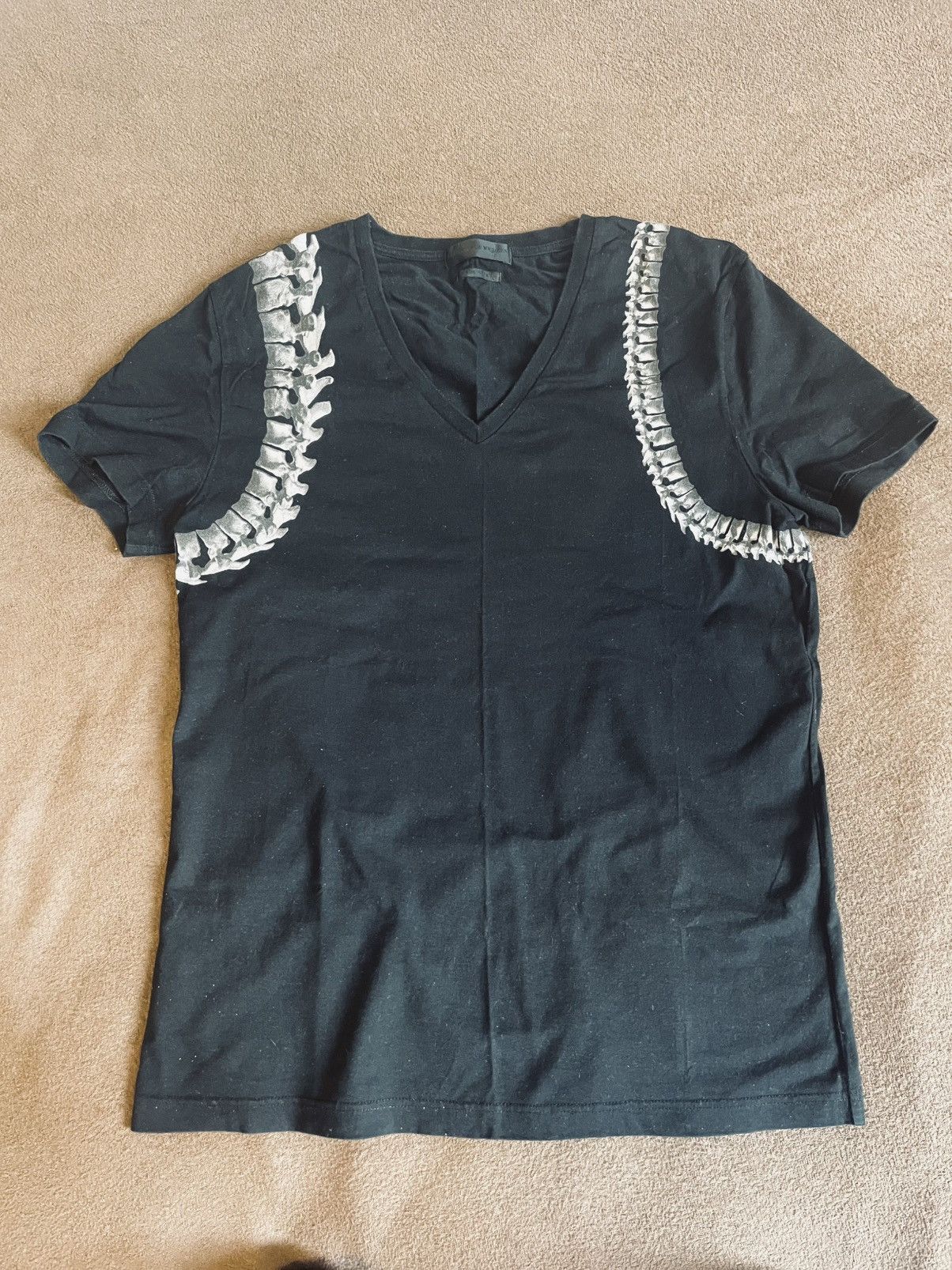 Alexander McQueen Alexander McQueen skeleton v-neck tshirt Size US S / EU 44-46 / 1 - 1 Thumbnail