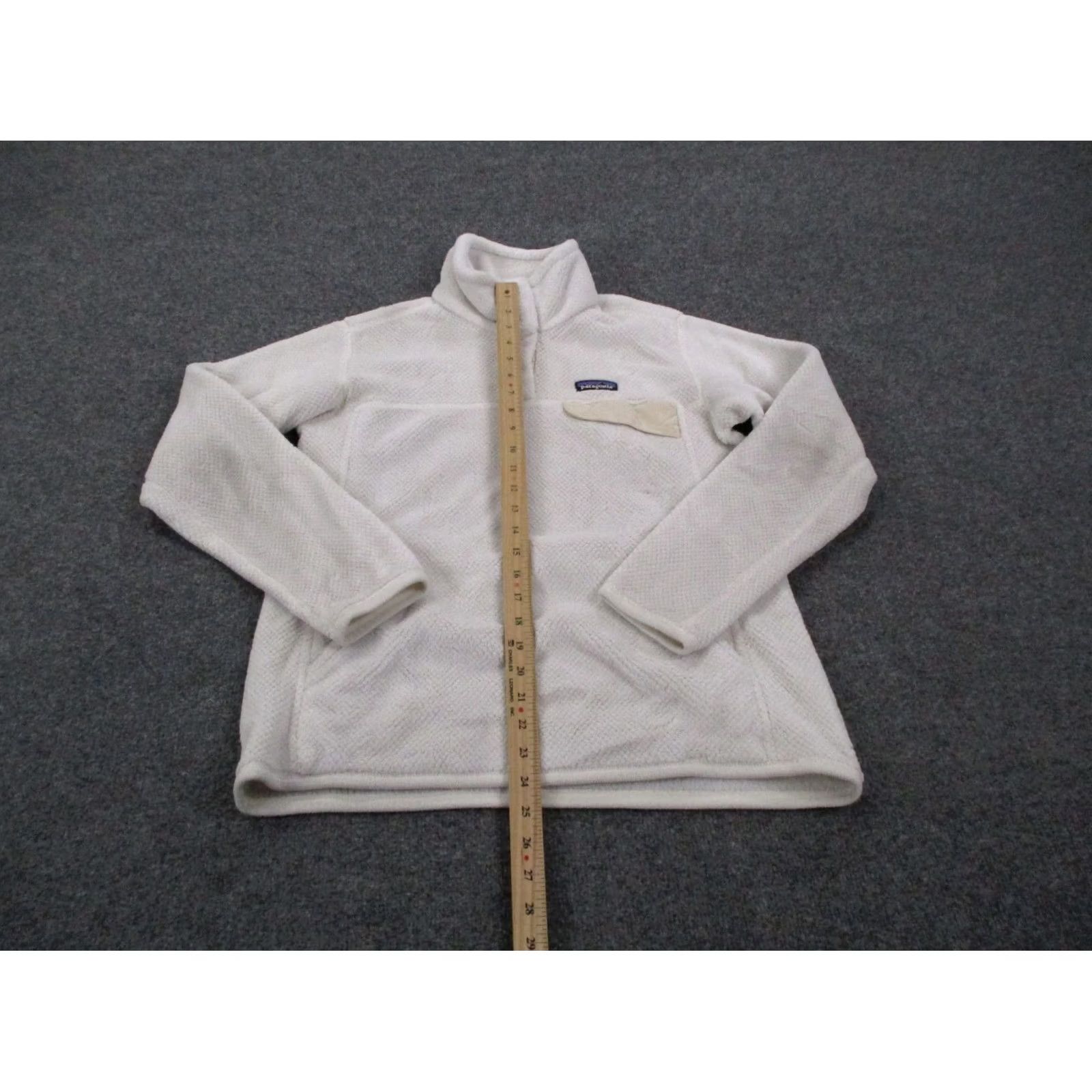 Patagonia Patagonia Jacket Womens L White Snap T Sweater Outdoor Hiking Camping 25442 Size L / US 10 / IT 46 - 3 Thumbnail