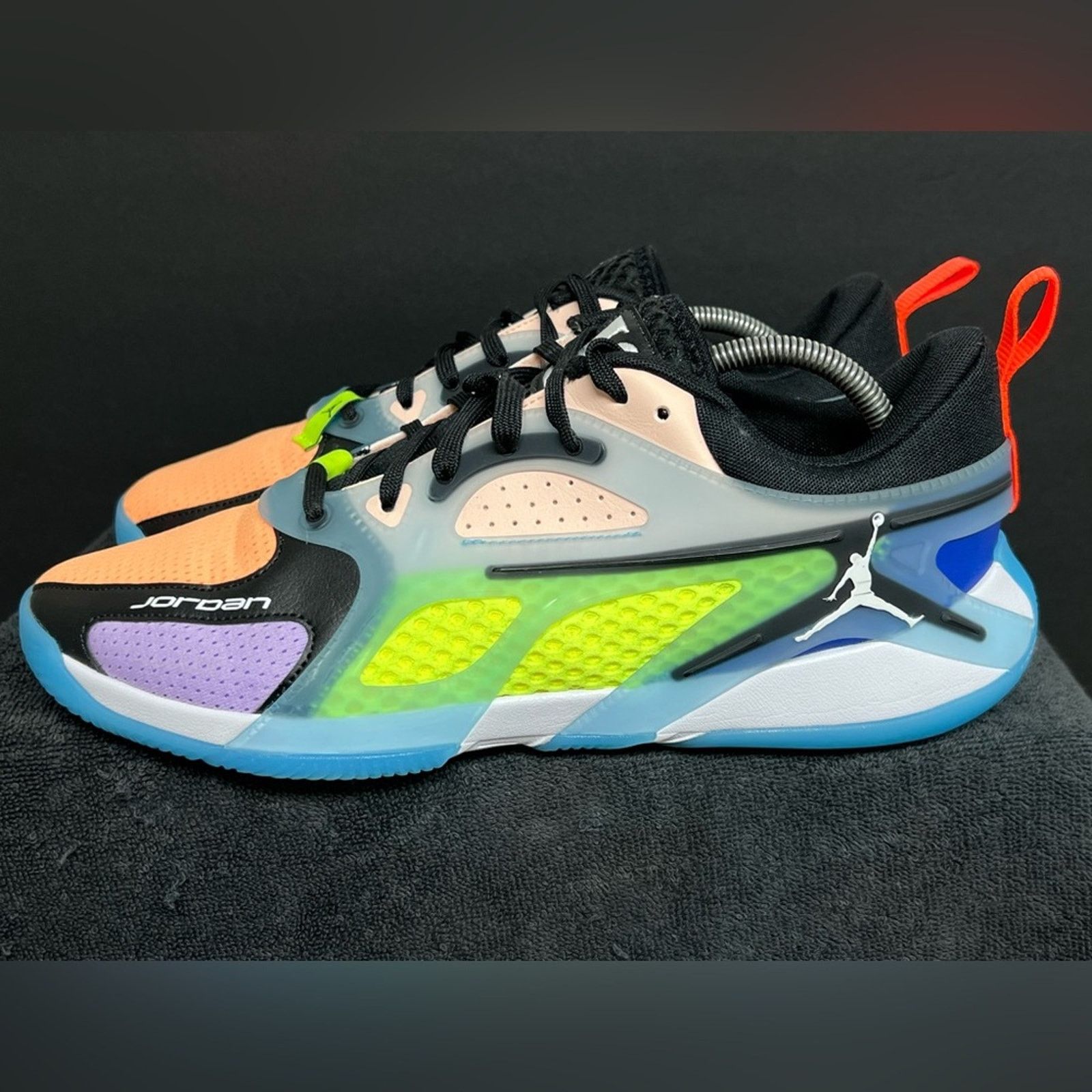 Jordan Brand Nike WMMNS Jordan Heir PF Black Women 12.5 Men 11 WORN ONCE Size US 11 / EU 44 - 1 Thumbnail