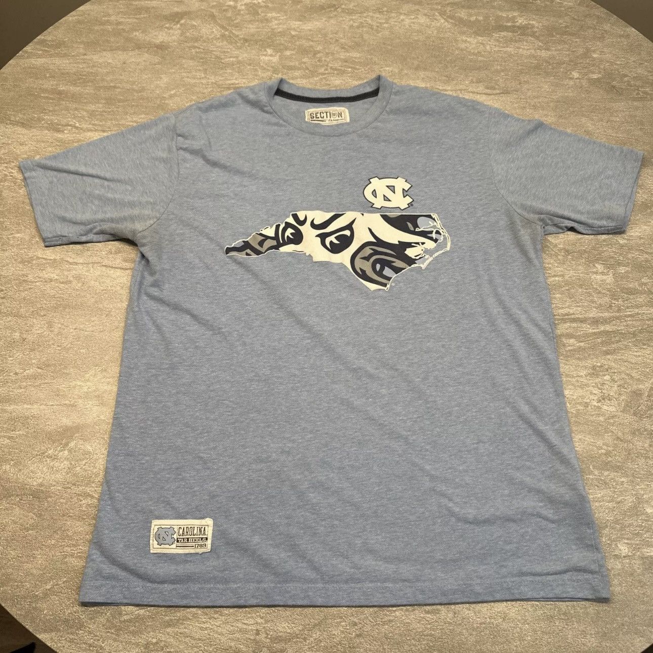 Majestic × NCAA Majestic Section 101 UNC TarHeels North Carolina State Shirt Size US L / EU 52-54 / 3 - 1 Thumbnail