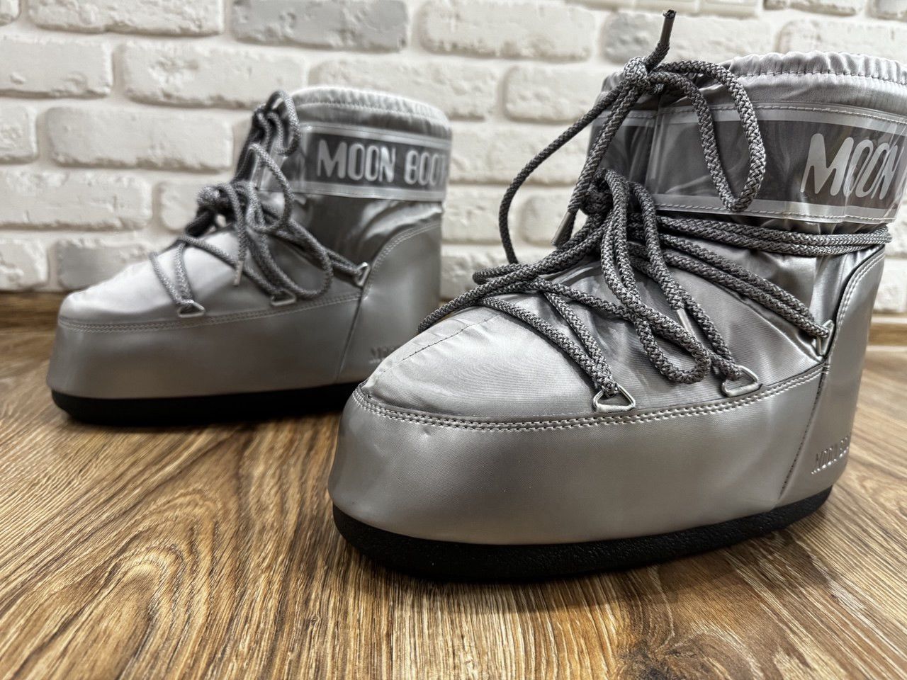 Moon Boot Moon Boot boots winter glance low unisex streetstyle Size US 10 / EU 43 - 2 Thumbnail