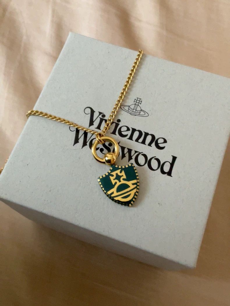 Vivienne Westwood Vivienne Westwood Shield Necklace - dmc Size ONE SIZE - 1 Thumbnail
