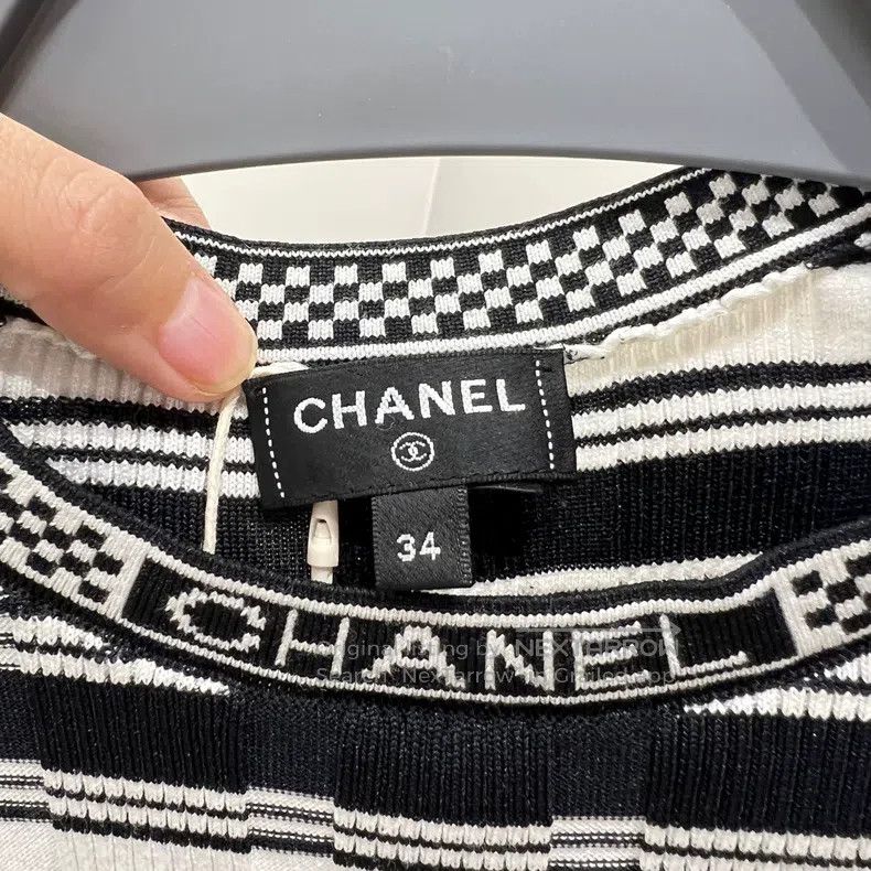 Chanel Chanel Black and white striped knitted short sleeves Size XXS / US 00 / IT 34 - 4 Thumbnail
