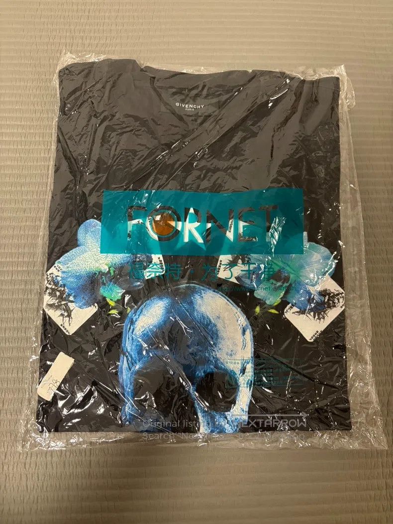 Givenchy Givenchy Phantom Skull Tee Size S equivalent to M dry Size US S / EU 44-46 / 1 - 2 Thumbnail