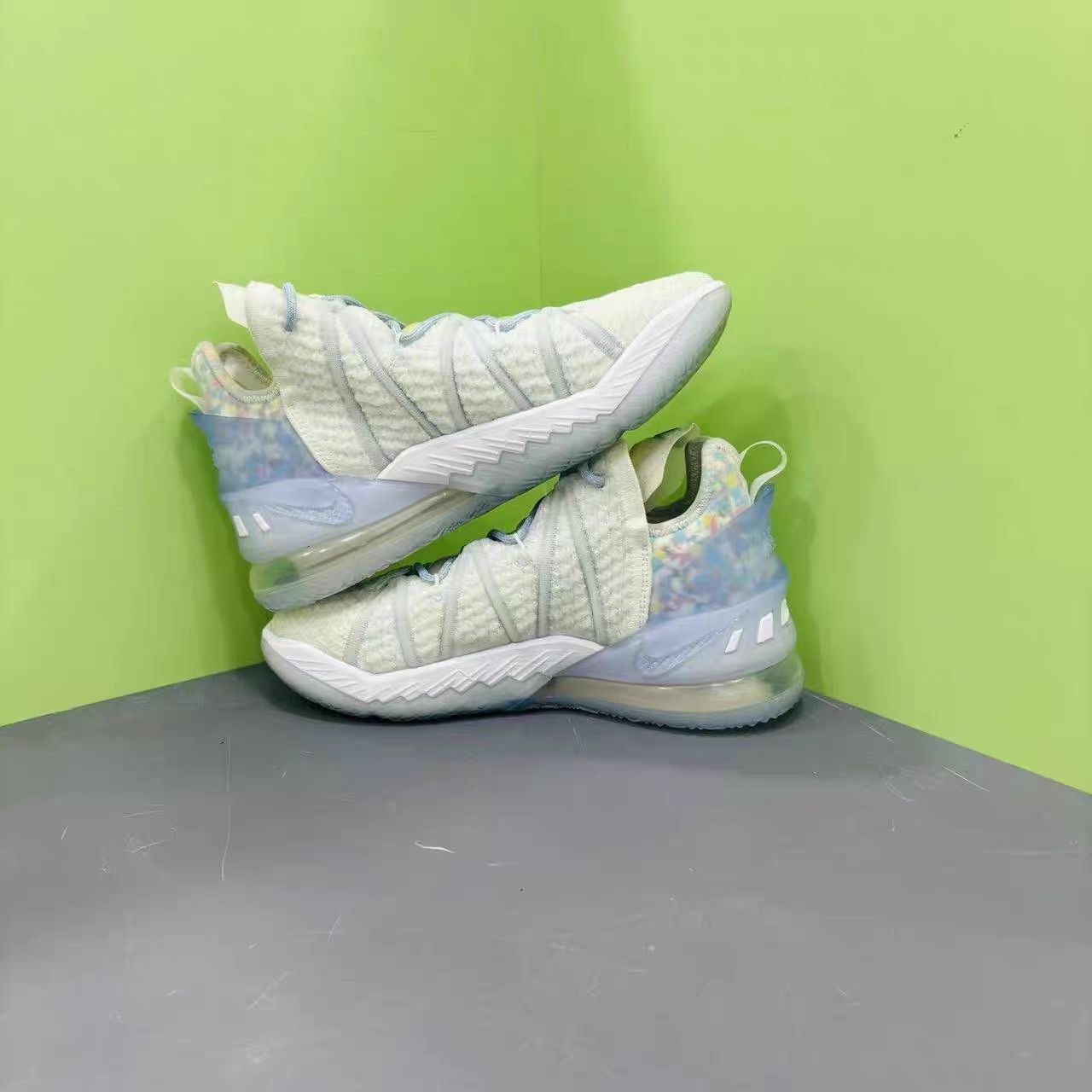 Nike Nike LeBron 18 Basketball Shoes K15 Size US 9 / EU 42 - 4 Thumbnail