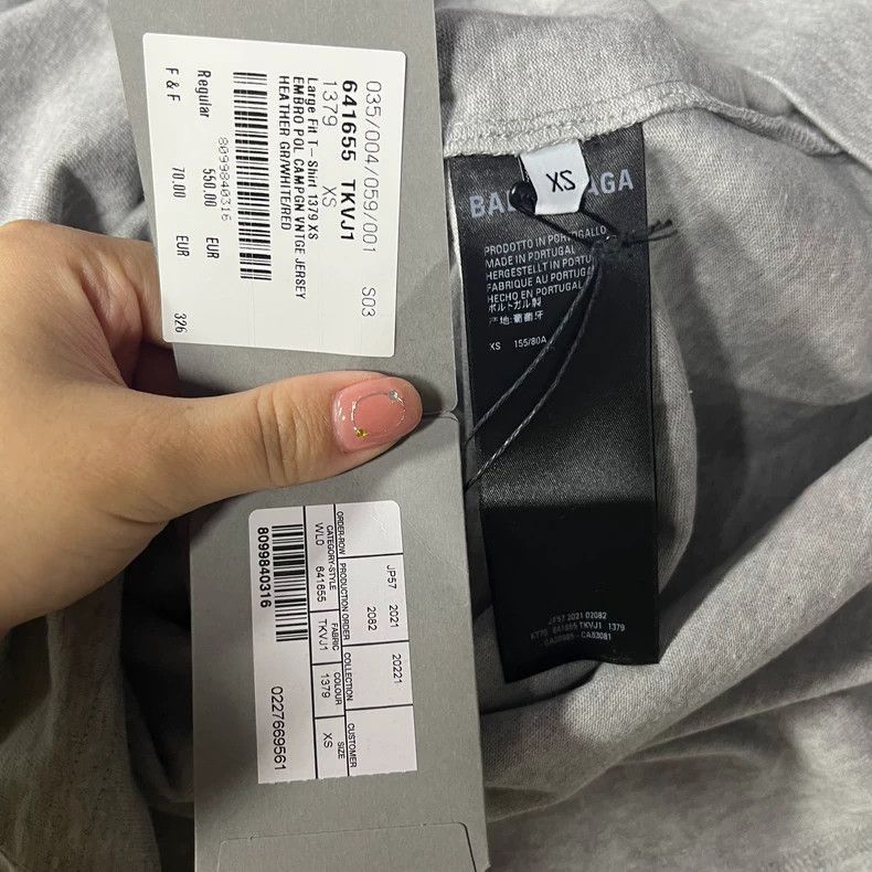 Balenciaga Balenciaga latest gray cola embroidered logo round neck sho Size US M / EU 48-50 / 2 - 6 Thumbnail