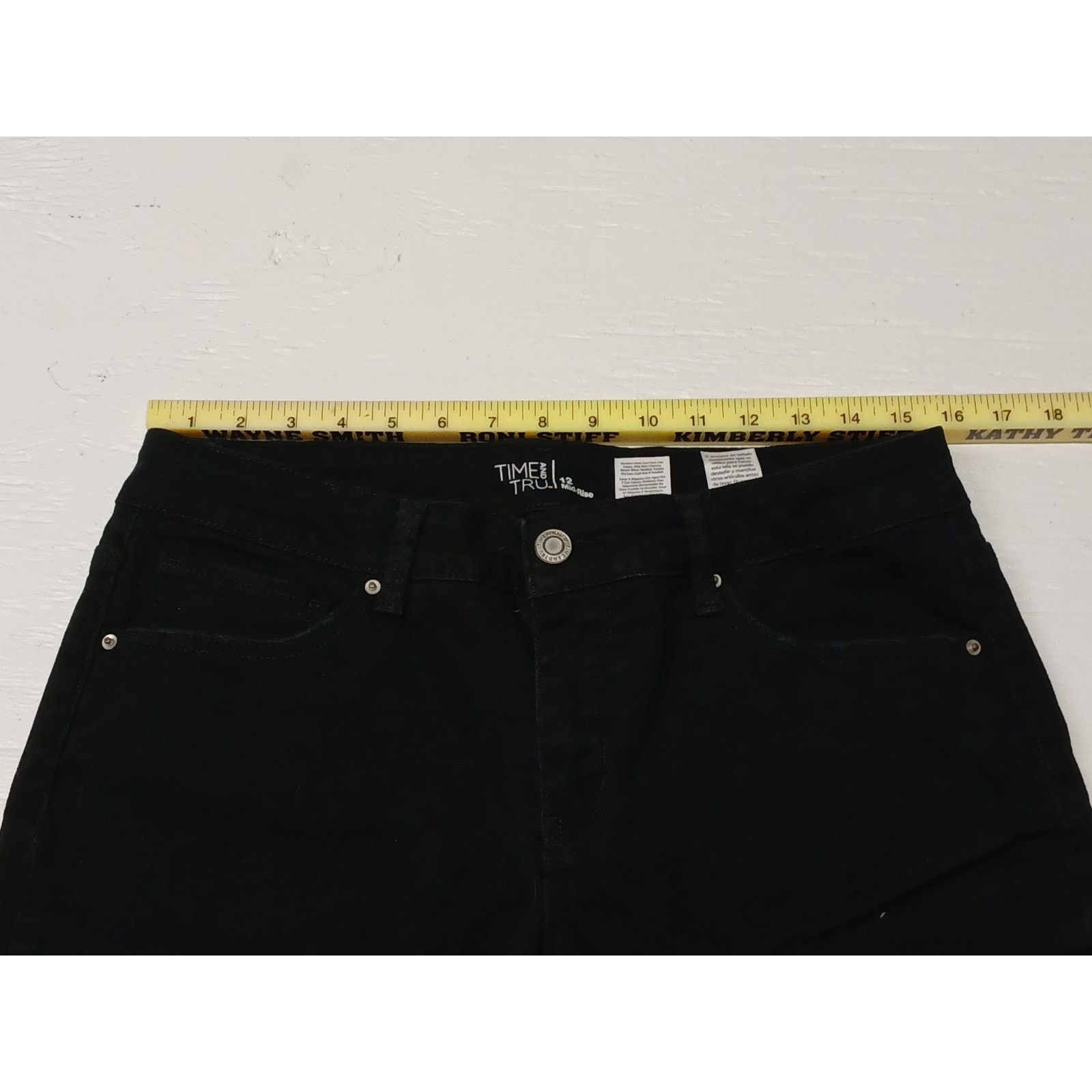 Other Time & Tru (12) Mid -Rise Black Khaki Womens Casual Shorts Size 34" / US 12 / IT 48 - 4 Thumbnail