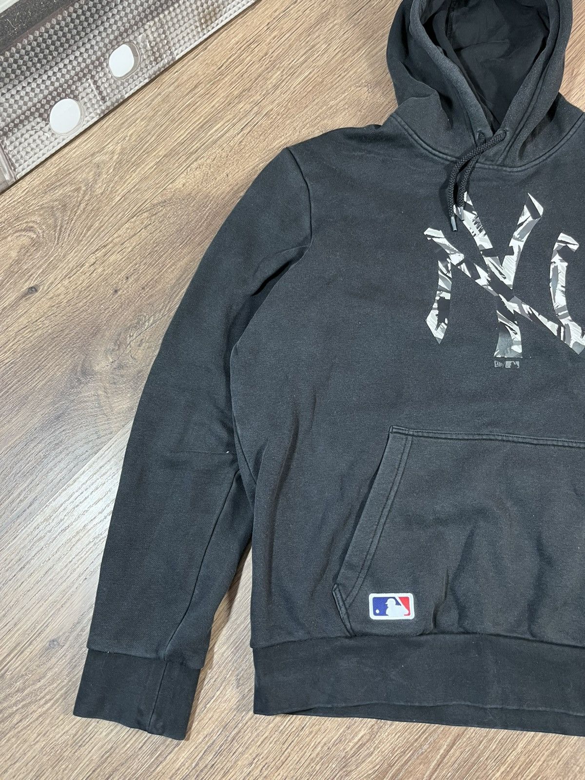 New Era × New York Yankees New York Yankees Hoodie New Era Size US XXL / EU 58 / 5 - 2 Thumbnail