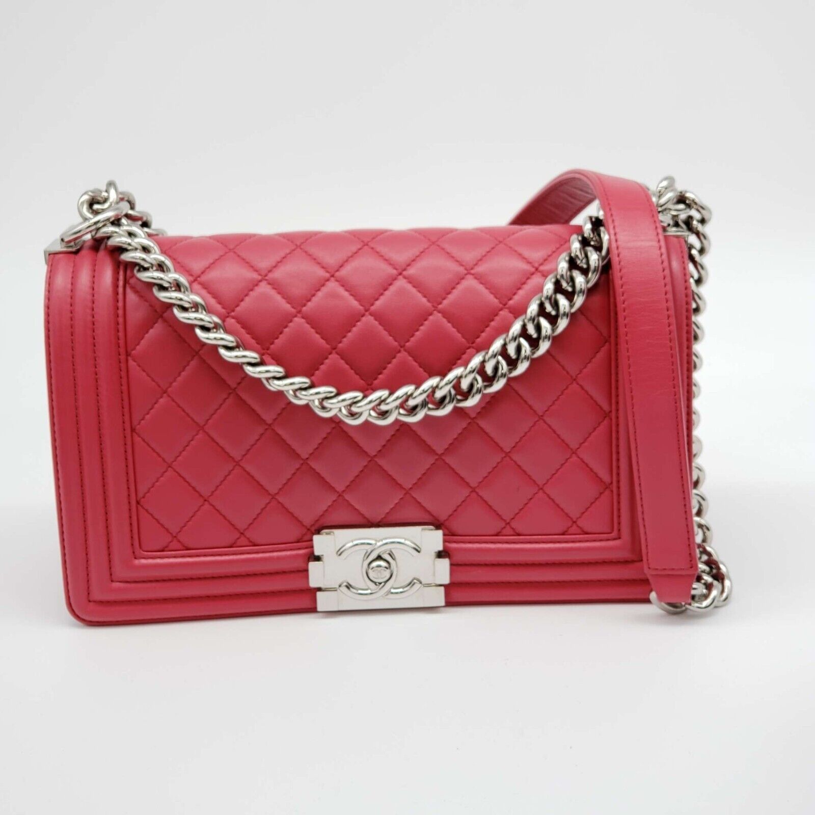 Chanel Authentic CHANEL Boy Leather Shoulder Bag 2550-080524 Size ONE SIZE - 1 Thumbnail