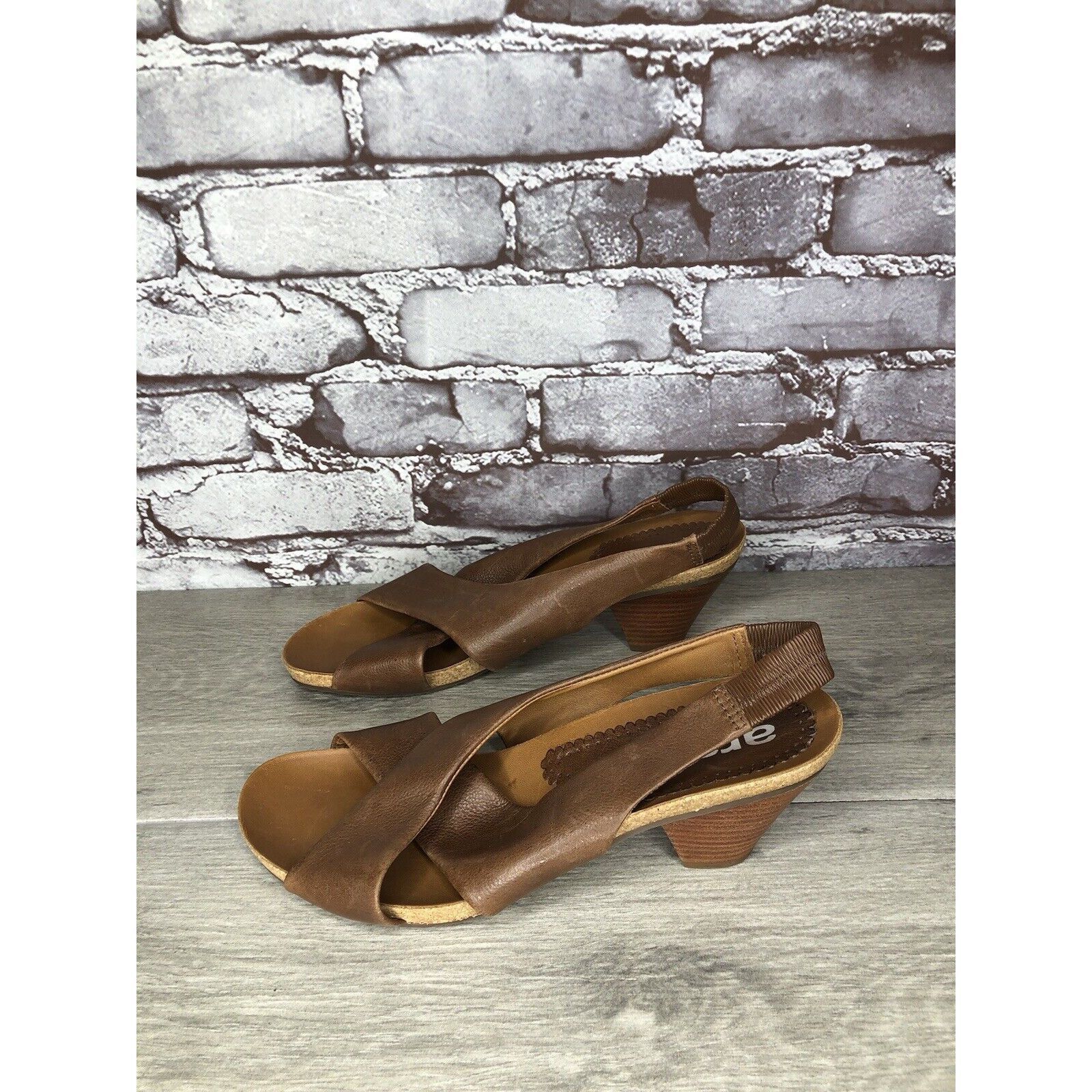 Other Ara Brown Leather Cross Strap Wooden Stacked Heel Sandals Wo Size US 8 / IT 38 - 21 Thumbnail
