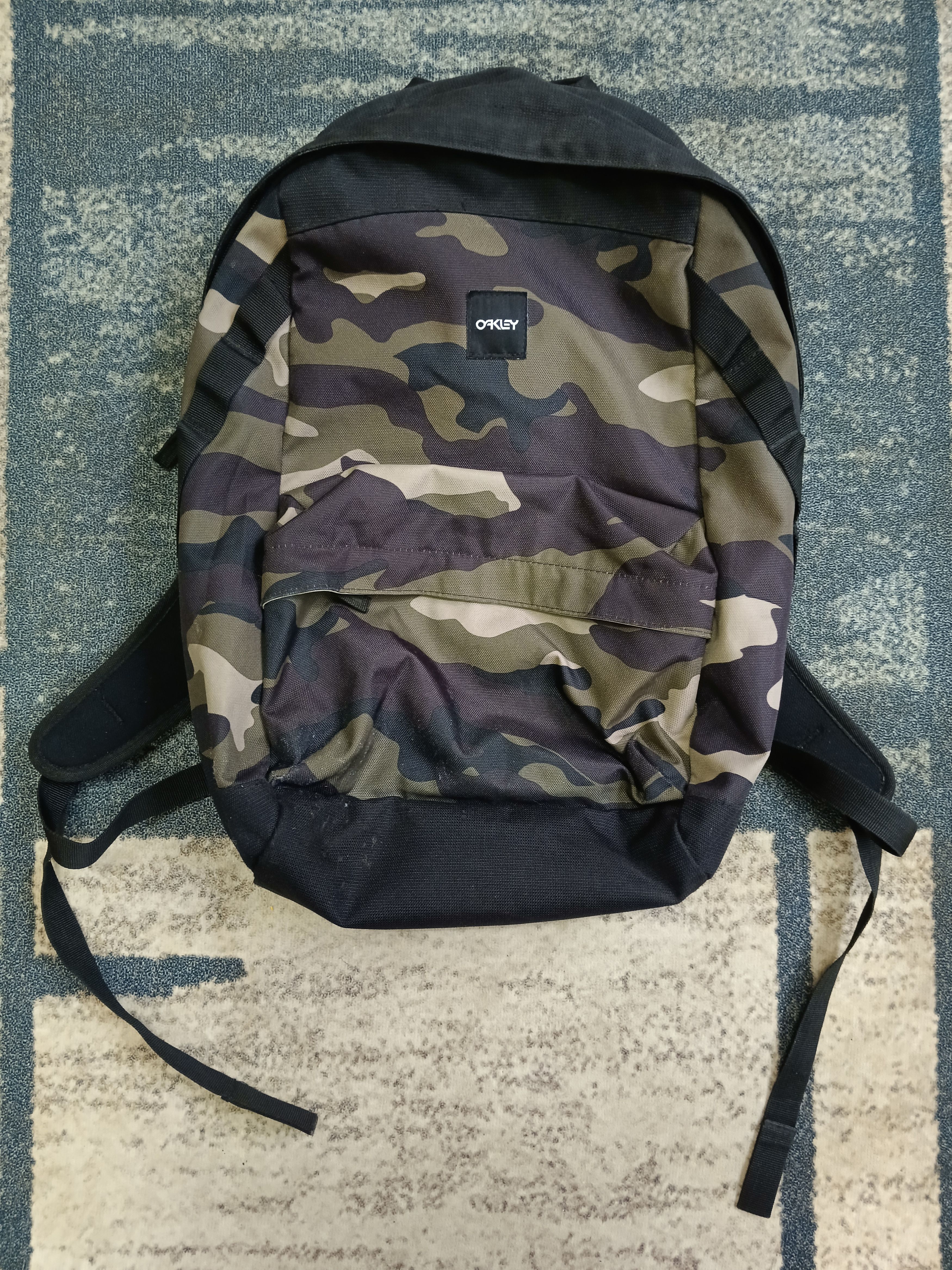 Oakley RARE OAKLEY CAMOFLAGE BAGPACK Size ONE SIZE - 2 Thumbnail