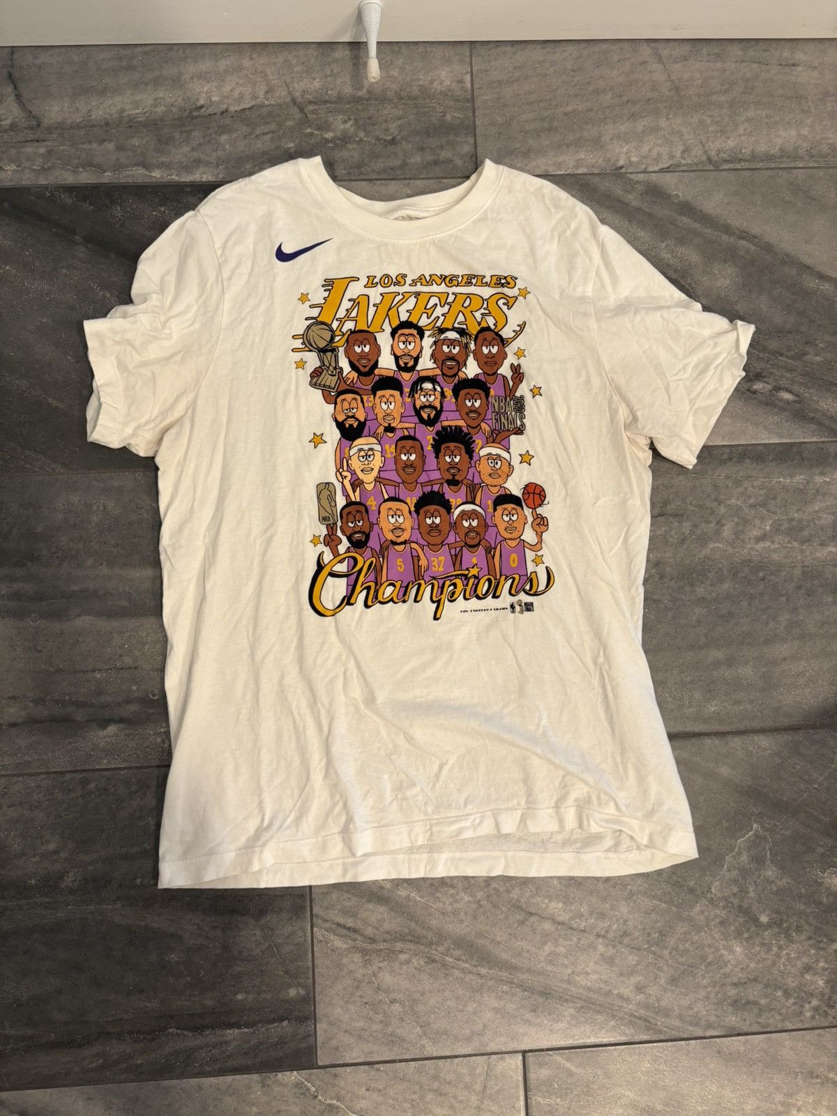 Nike Nike Lakers 2020 Championship Roster Cartoon White Tee Shirt Size US L / EU 52-54 / 3 - 1 Thumbnail