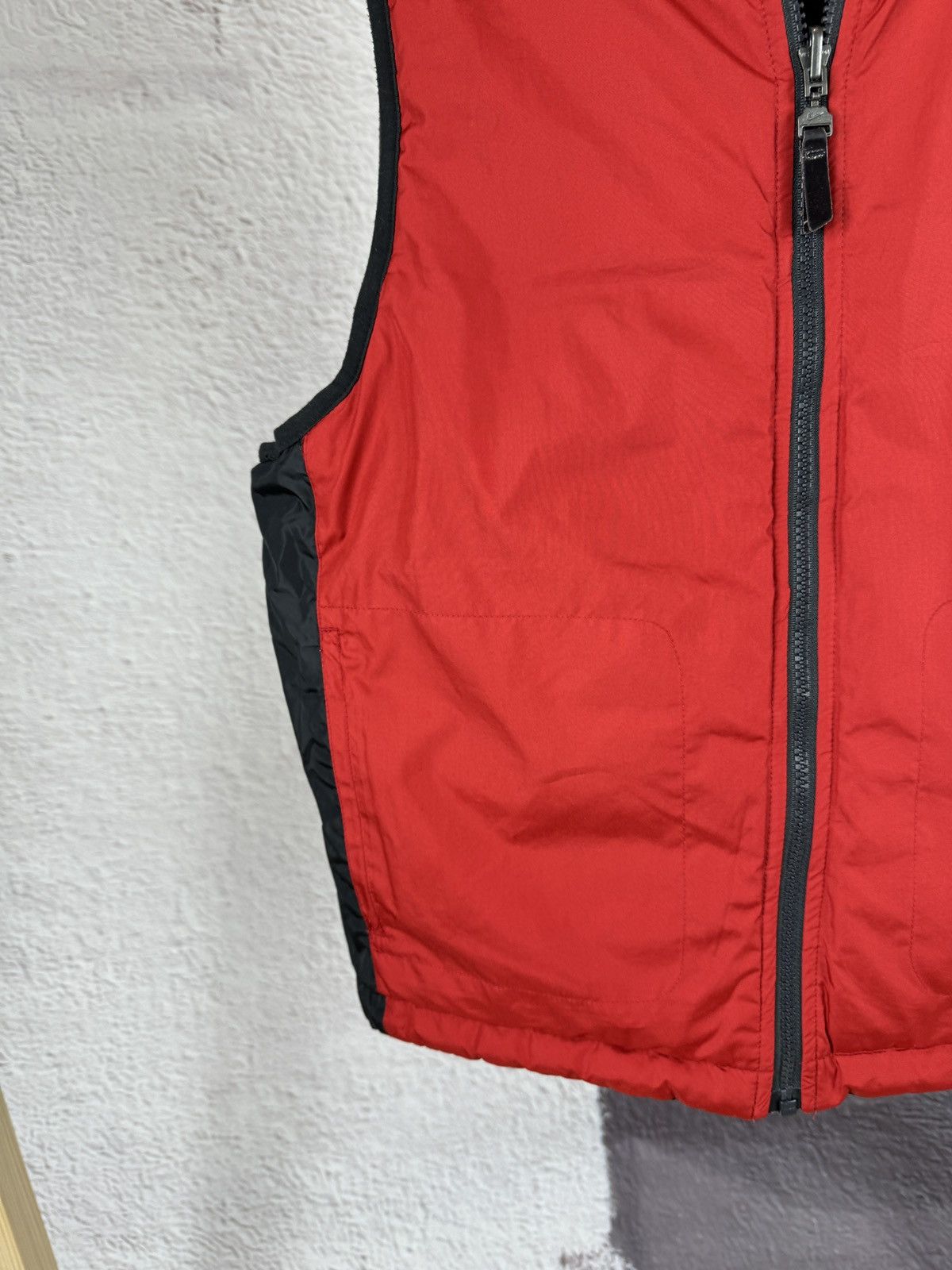 Nike Nike vintage y2k reversible black red nylon quilted vest Size US S / EU 44-46 / 1 - 11 Thumbnail