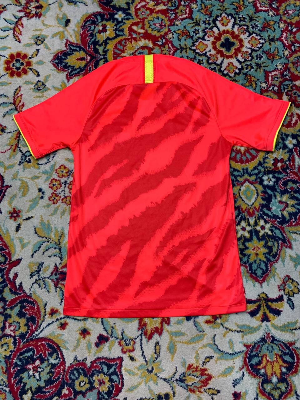 Nike Guangzhou Evergrande FC Soccer Jersey Home Shirt 2020 Nike Size US S / EU 44-46 / 1 - 2 Thumbnail