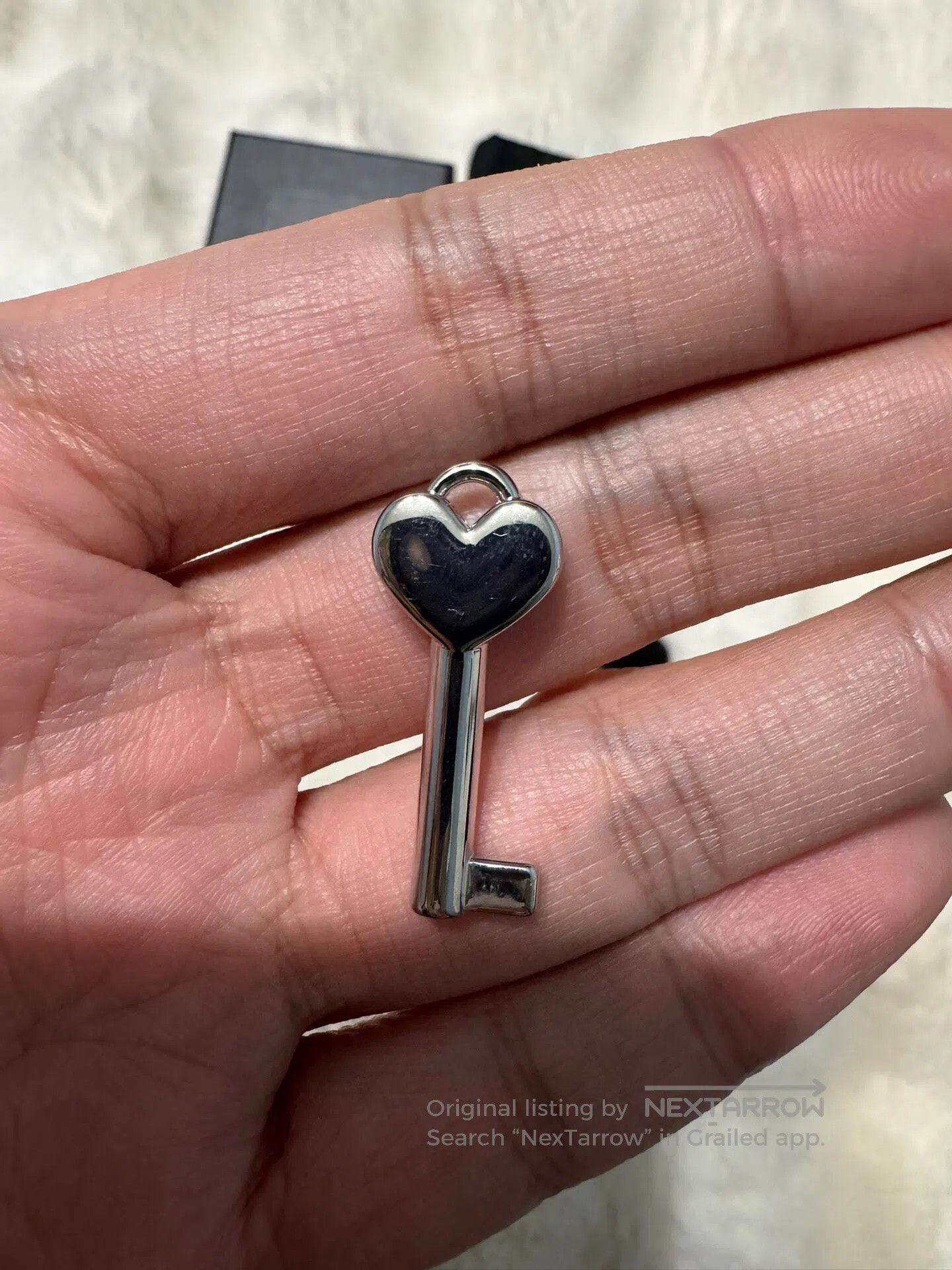 Saint Laurent Paris Saint Laurent Paris Black and silver padlock| Size ONE SIZE - 4 Thumbnail