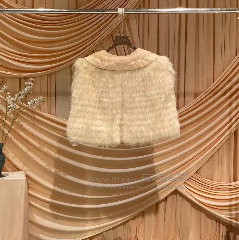 Fendi Fendi Cream Faux Fur Women's Jacket . Size XXS / US 00 / IT 34 - 2 Thumbnail