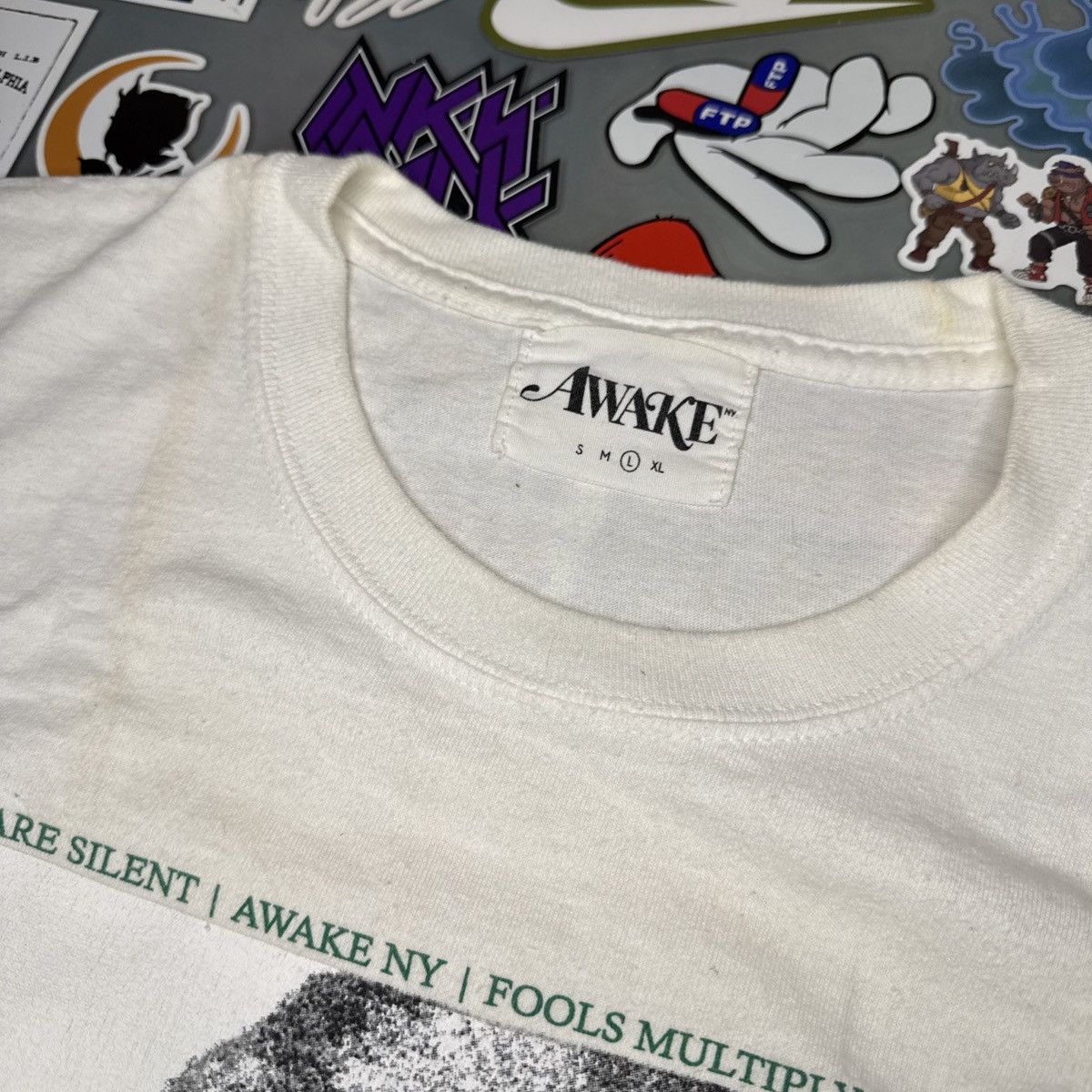 Awake NY Awake Ny Nelson Mandela Tee White Sz Large SS20 Size US L / EU 52-54 / 3 - 3 Thumbnail