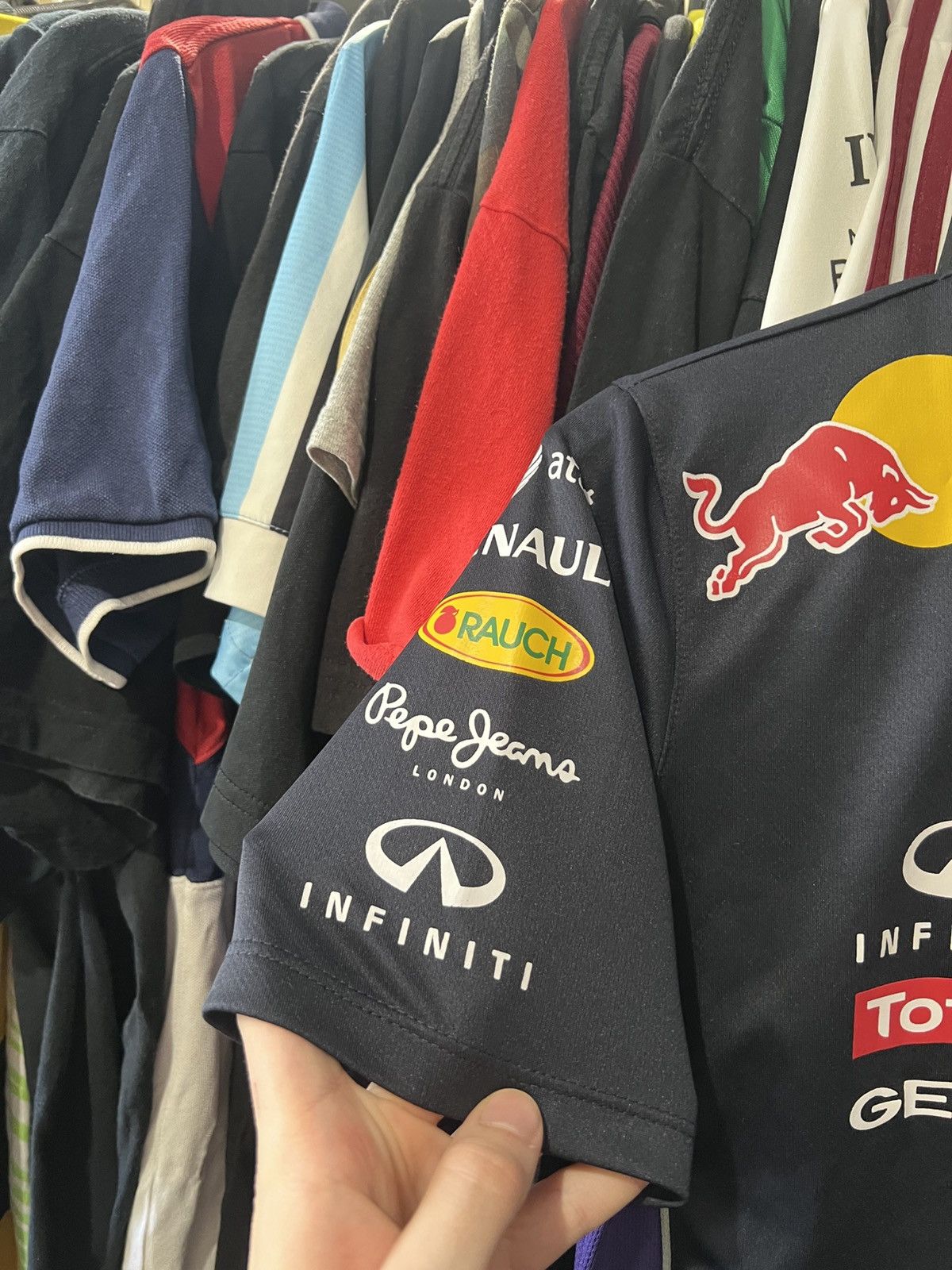 Pepe Jeans VINTAGE PEPE JEANS FORMULA ONE INFINITI RED BULL RACING TEE Size US S / EU 44-46 / 1 - 6 Thumbnail