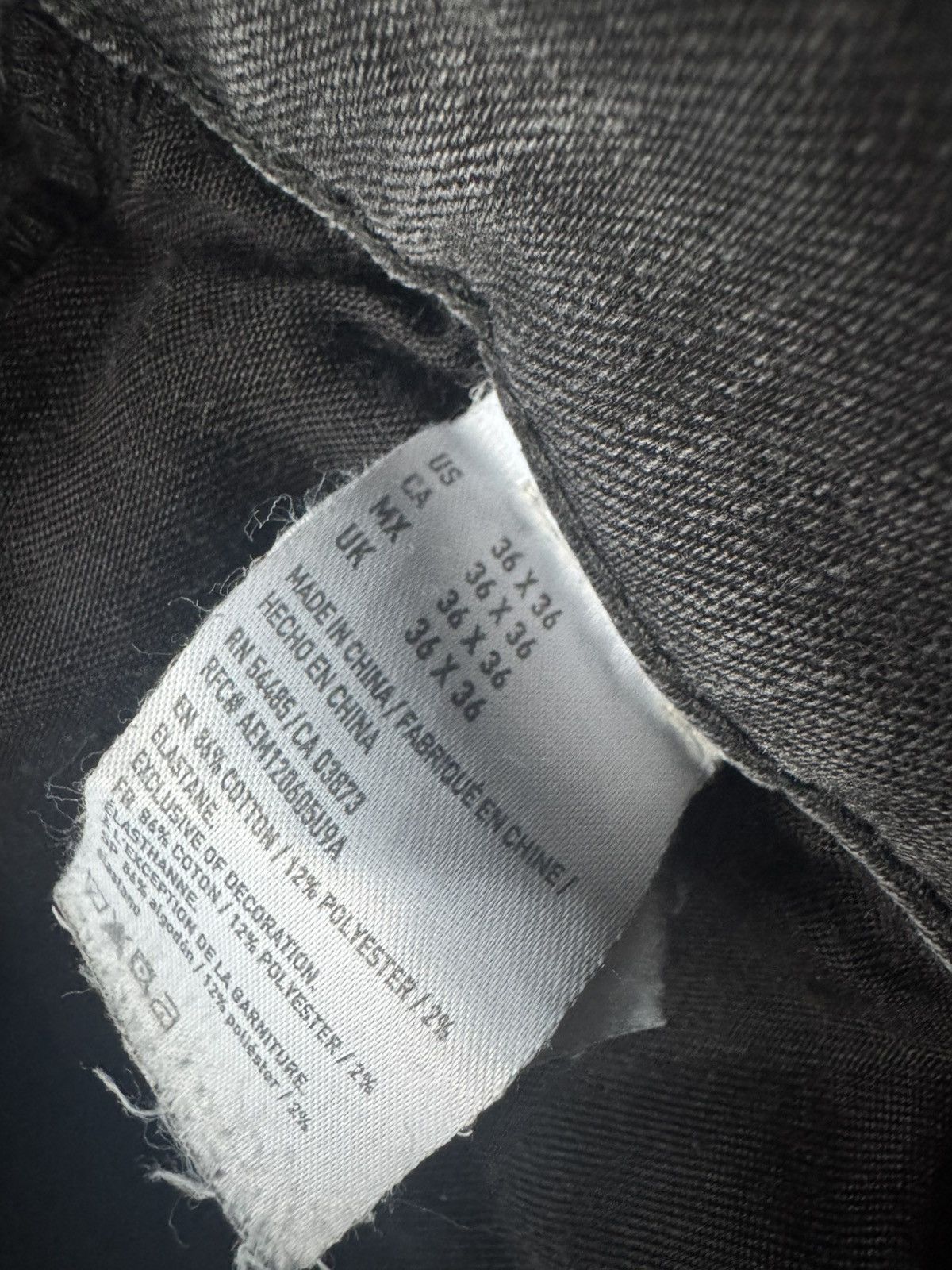 American Eagle Outfitters TALL GUYS!! Pre-Distressed Black Wash Jeans Size US 36 / EU 52 - 5 Thumbnail