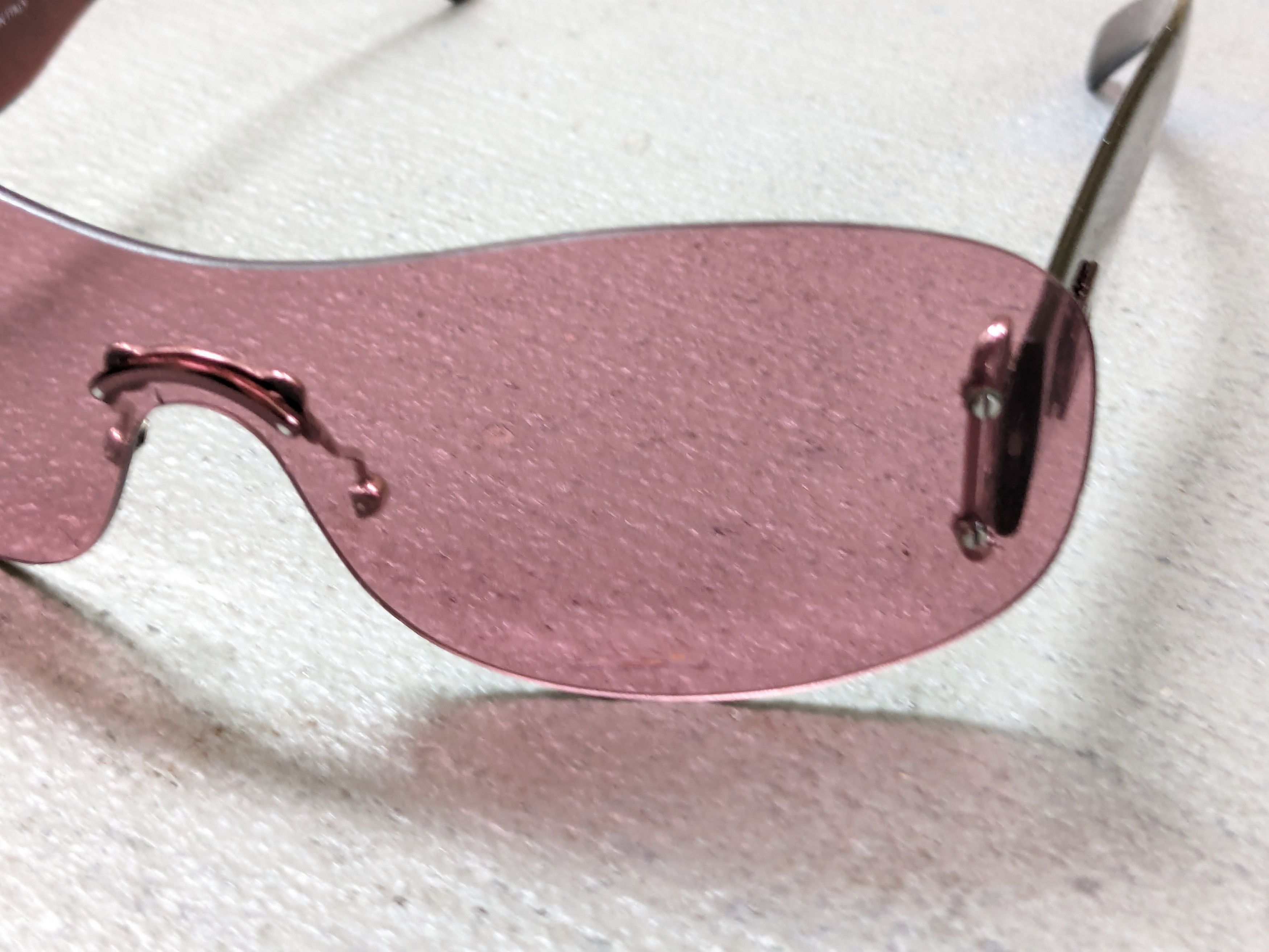 Gucci × Vintage Gucci Sunglasses GG2448/N/S Pink Vintage Y2K Shiled Size ONE SIZE - 4 Thumbnail