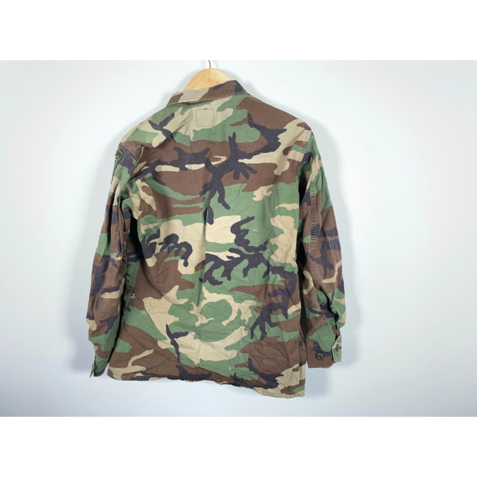 Vintage VINTAGE Army Woodland Camo Hot Weather Combat Jacket Adult Medium Camouflage Patch Mens Jacket Size US M / EU 48-50 / 2 - 2 Thumbnail