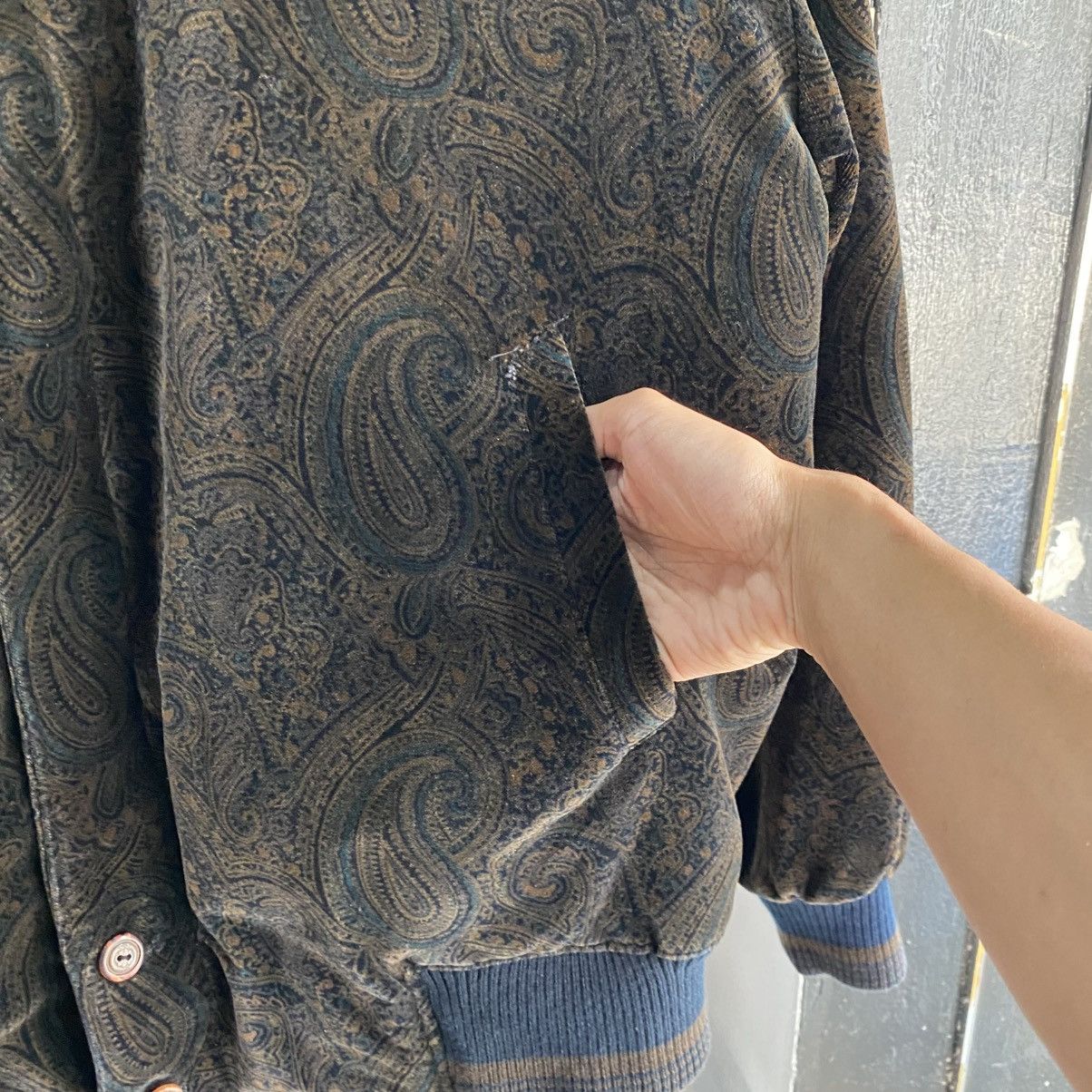 Pierre Balmain Vintage Pierre Balmain Brown Paisley Jacquard Bomber Jacket Size US L / EU 52-54 / 3 - 9 Thumbnail