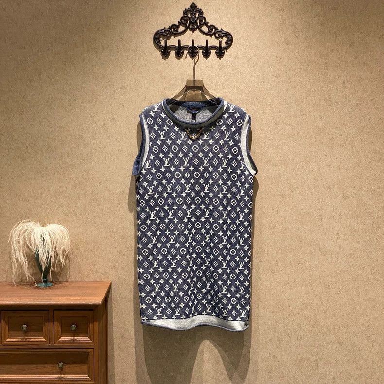 Louis Vuitton Louis Vuitton 24ss blue presbyopic full chain logo wool kn Size L / US 10 / IT 46 - 1 Thumbnail