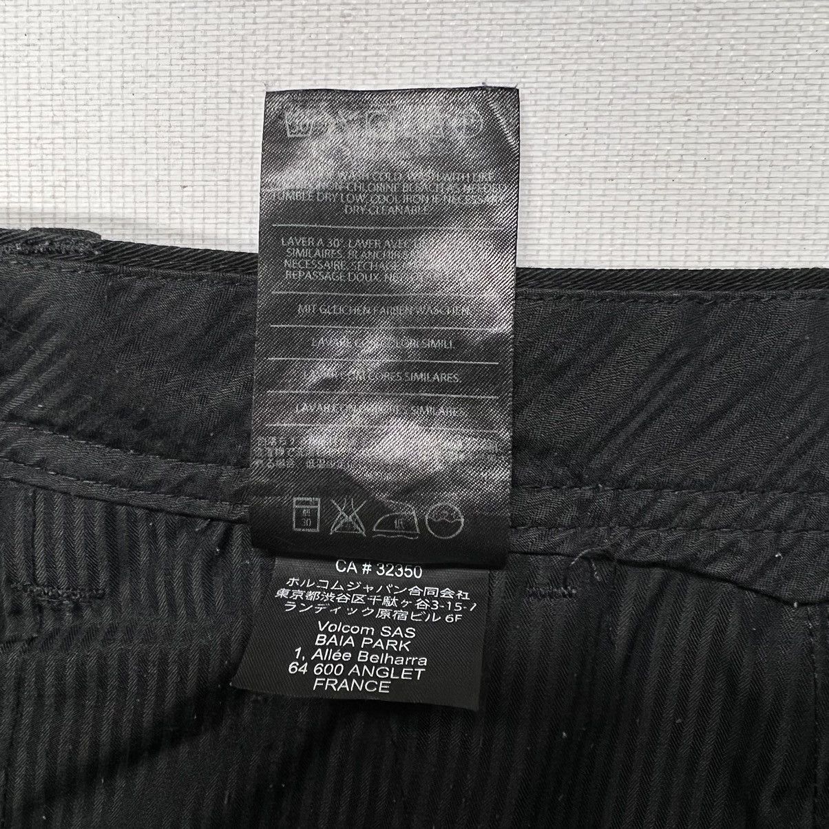 Volcom Volcom Chino Shorts Black Board Beach Casual Simple Skate Size US 30 / EU 46 - 6 Thumbnail
