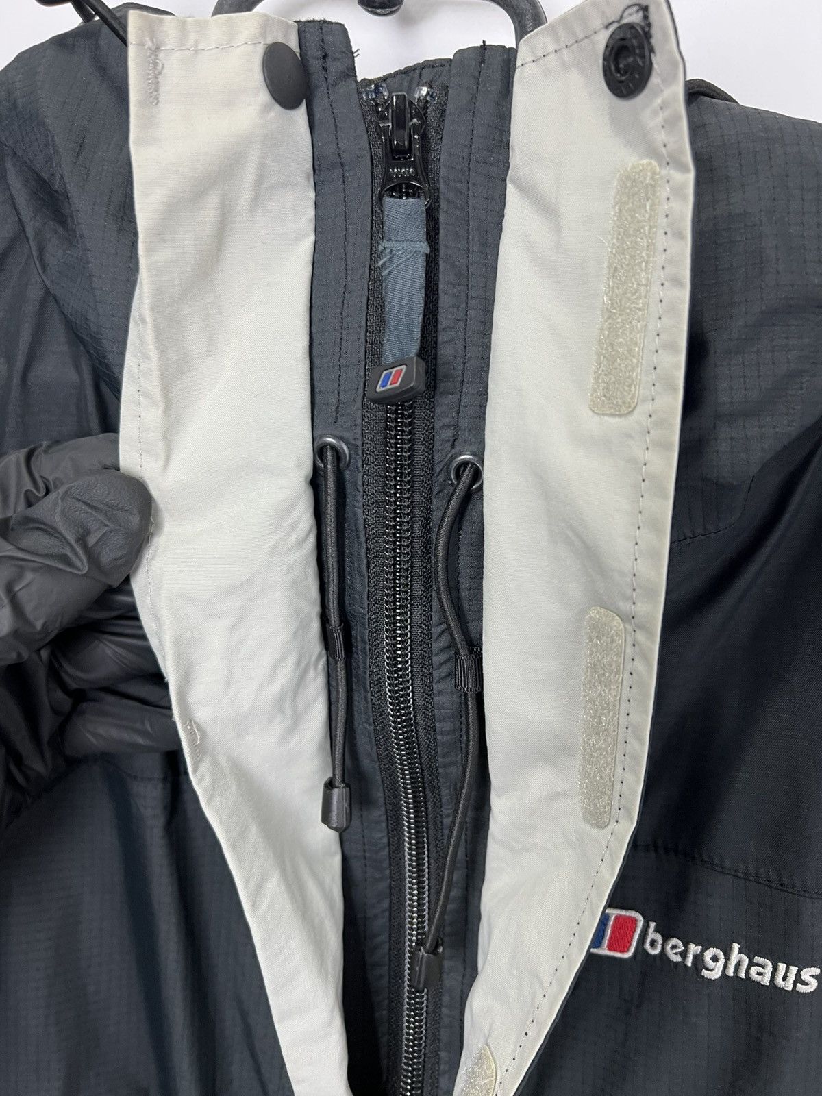 Berghaus Vintage BERGHAUS GORE-TEX PACLITE SHELL TREKKING Jacket Size L / US 10 / IT 46 - 5 Thumbnail