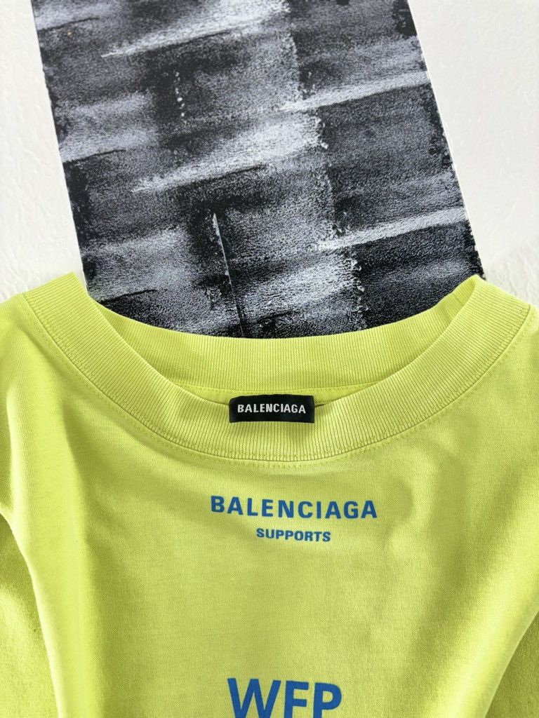 Balenciaga Kanye West World Food Programme Print Neon Oversize T-Shirt Size US L / EU 52-54 / 3 - 5 Thumbnail