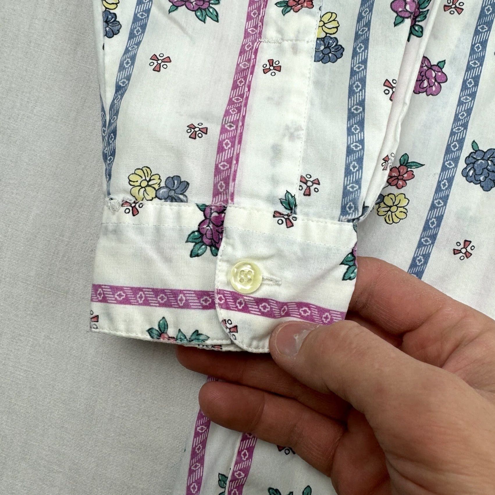 Levi's Vintage Levis Travelers Button Up Shirt Large Floral Flowers Cute Fun 90s Womens Size L / US 10 / IT 46 - 5 Thumbnail