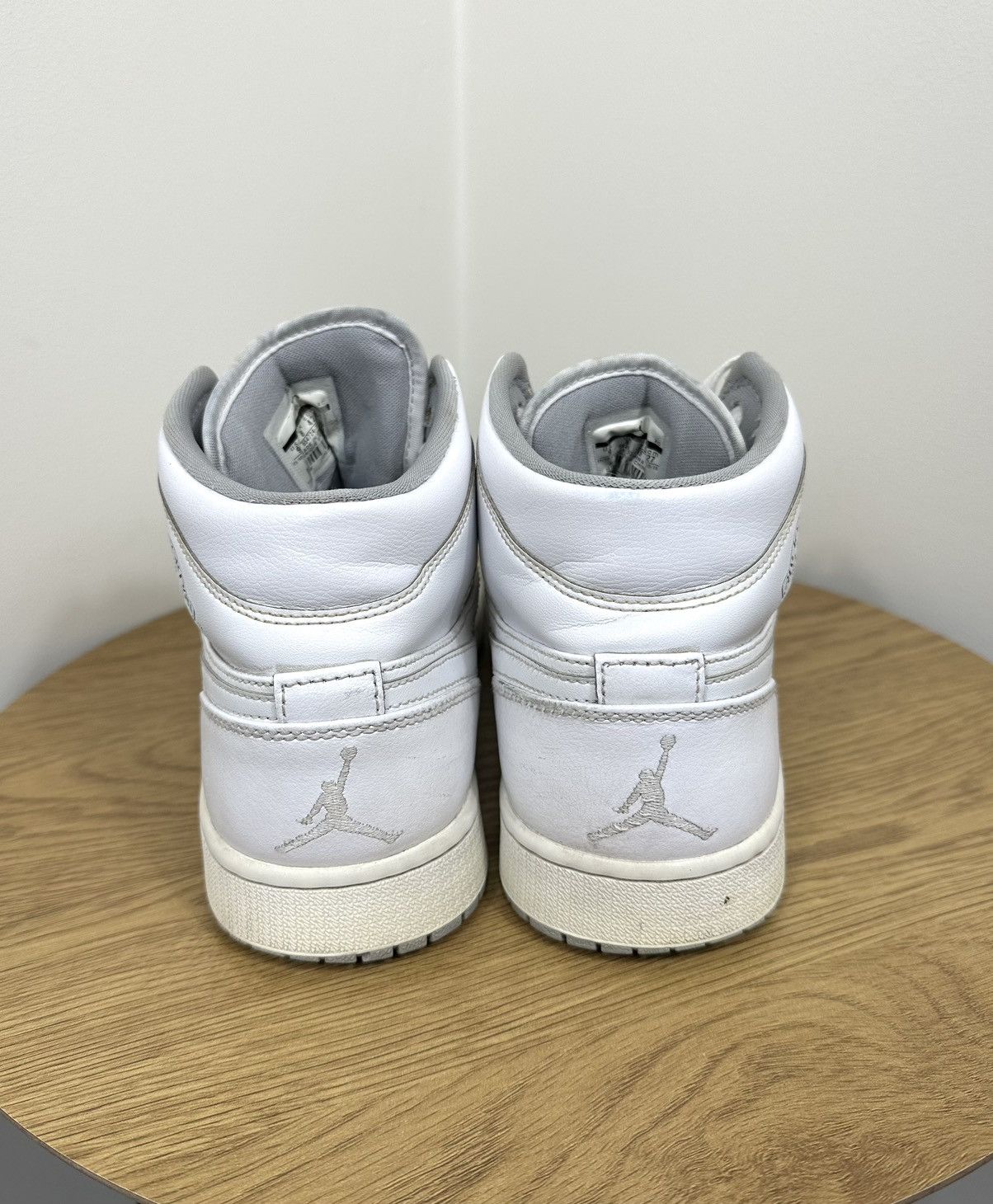 Jordan Brand Vintage Nike Air Jordan 1 Mid White Wolf Grey Hype Sneakers Size US 9 / EU 42 - 11 Thumbnail
