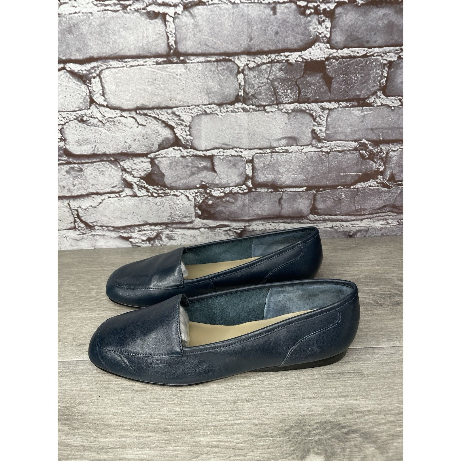 Enzo Bonafe Enzo Angiolini Liberty Navy Blue Leather Square Toe Loafers Size US 7 / IT 37 - 10 Thumbnail