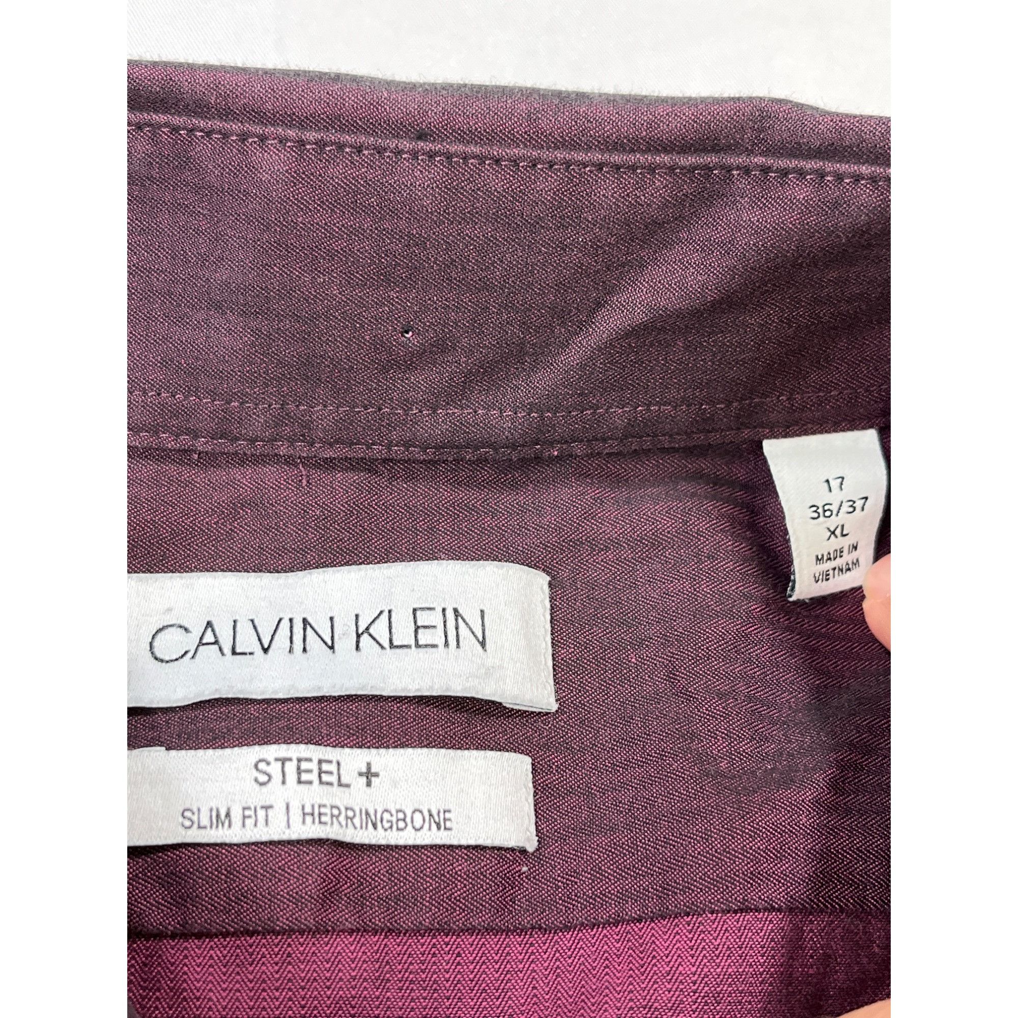 Calvin Klein Calvin Klein SKU 7661 Mens Burgundy Long Sleeve Button Up Sh Size US XL / EU 56 / 4 - 10 Thumbnail
