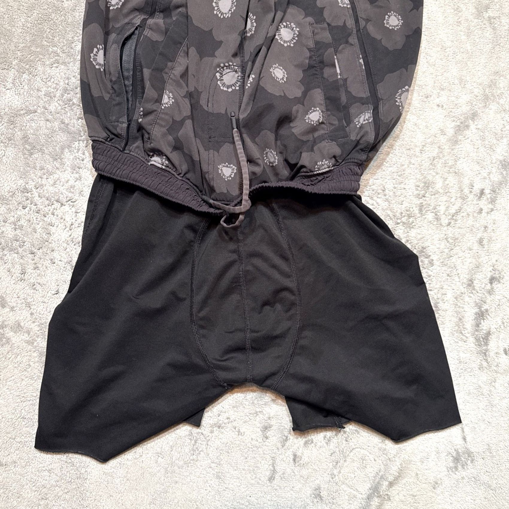 Lululemon Lululemon Pace Breaker Shorts Men's M lined Black Gray Floral Active Gym Size US 31 - 6 Thumbnail