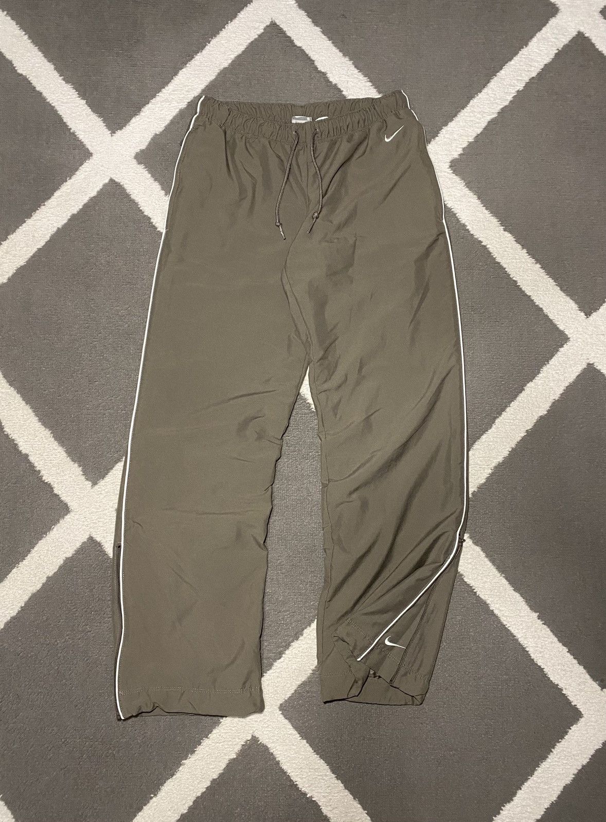 Nike × Vintage Vintage 00’s Nike Double Swoosh light khaki Sweatpants Y2K Size 25" / US 0 / IT 36 - 1 Thumbnail