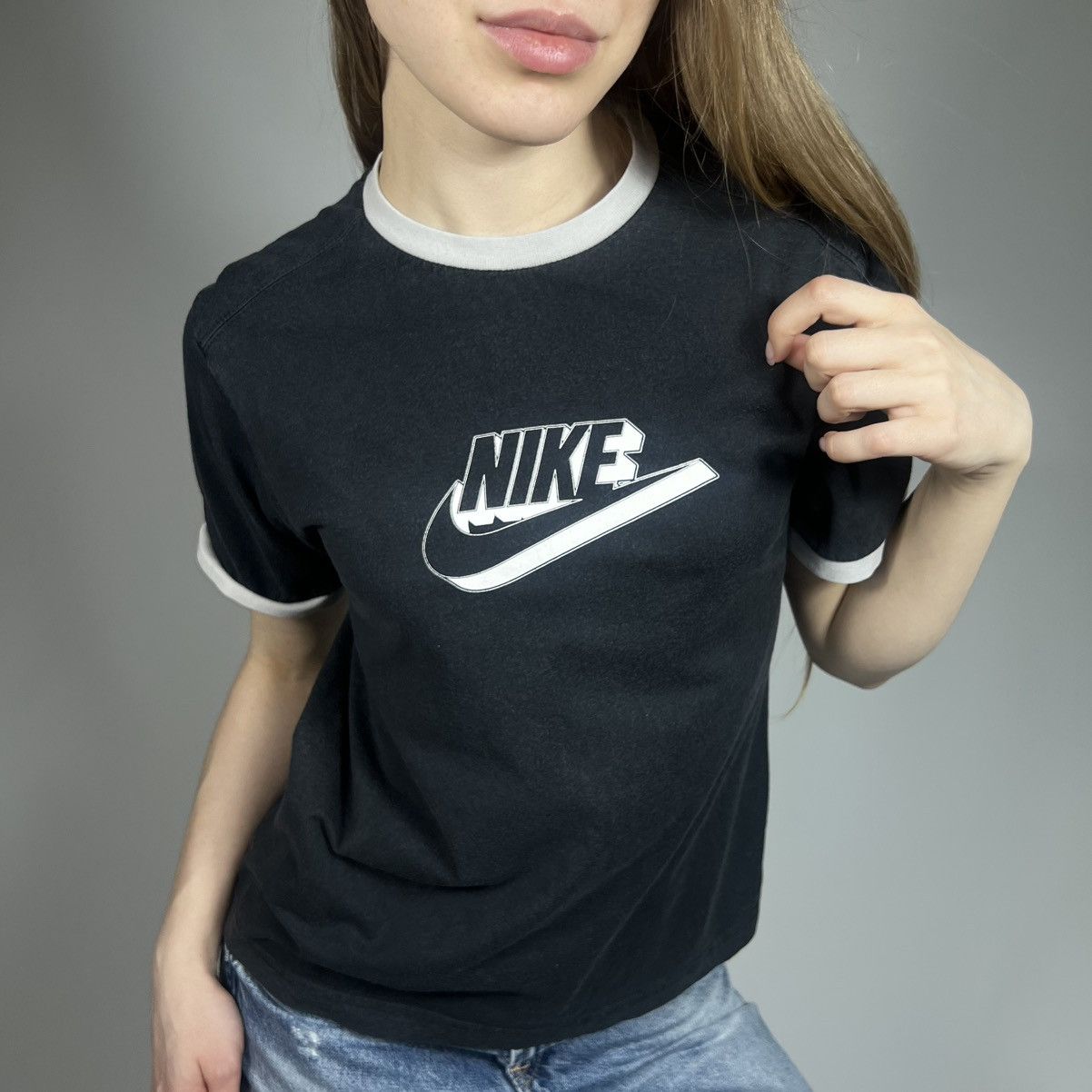 Nike Vintage Y2K Nike Swoosh Big Logo Retro Style Faded T-shirt Size M / US 6-8 / IT 42-44 - 1 Thumbnail