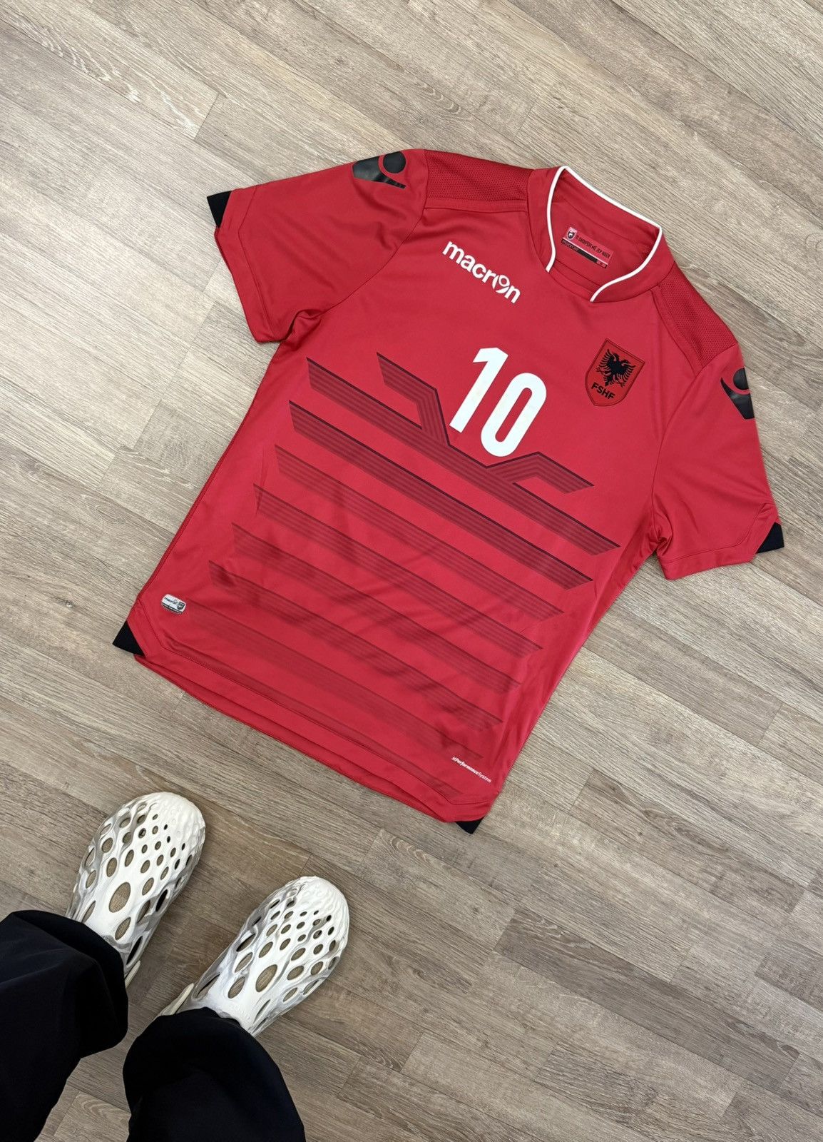 Macron Macron Y2K Albania 2016 Soccer Football Blokecore Jersey Size US M / EU 48-50 / 2 - 4 Thumbnail
