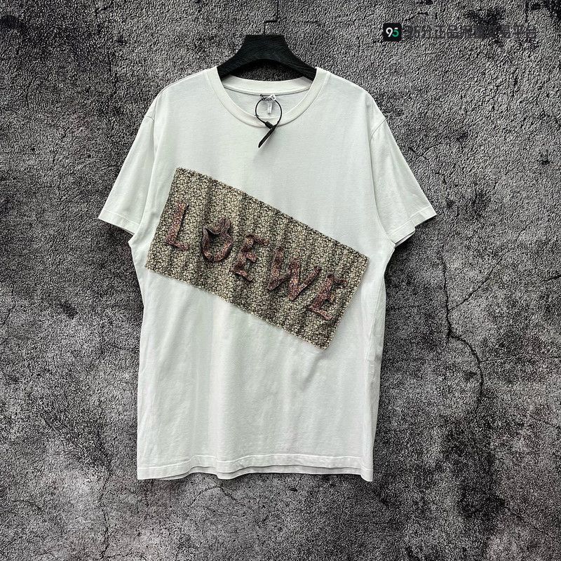 Loewe LOEWE Solid Logo Patch Casual Short Sleeve T-Shirt Size US S / EU 44-46 / 1 - 1 Thumbnail