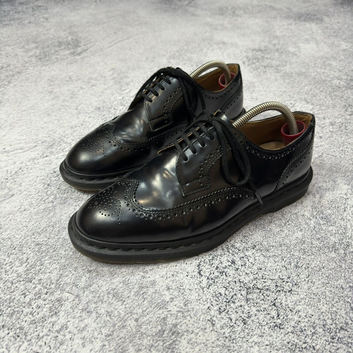 Dr martens kelvin brogues best sale