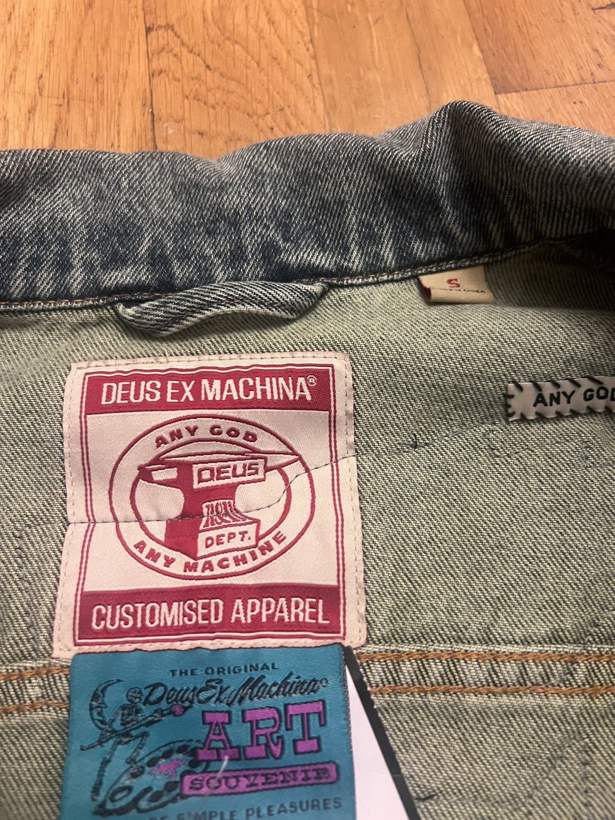 Deus Ex Machina Deus Ex Machina denim jacket size s patches Size US S / EU 44-46 / 1 - 2 Thumbnail