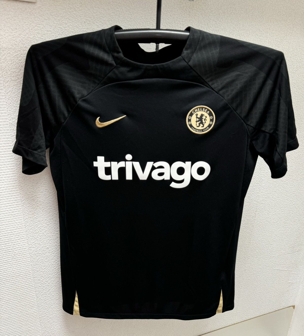 Nike Chelsea Nike Soccer jersey L sz trivago Size US M / EU 48-50 / 2 - 1 Thumbnail