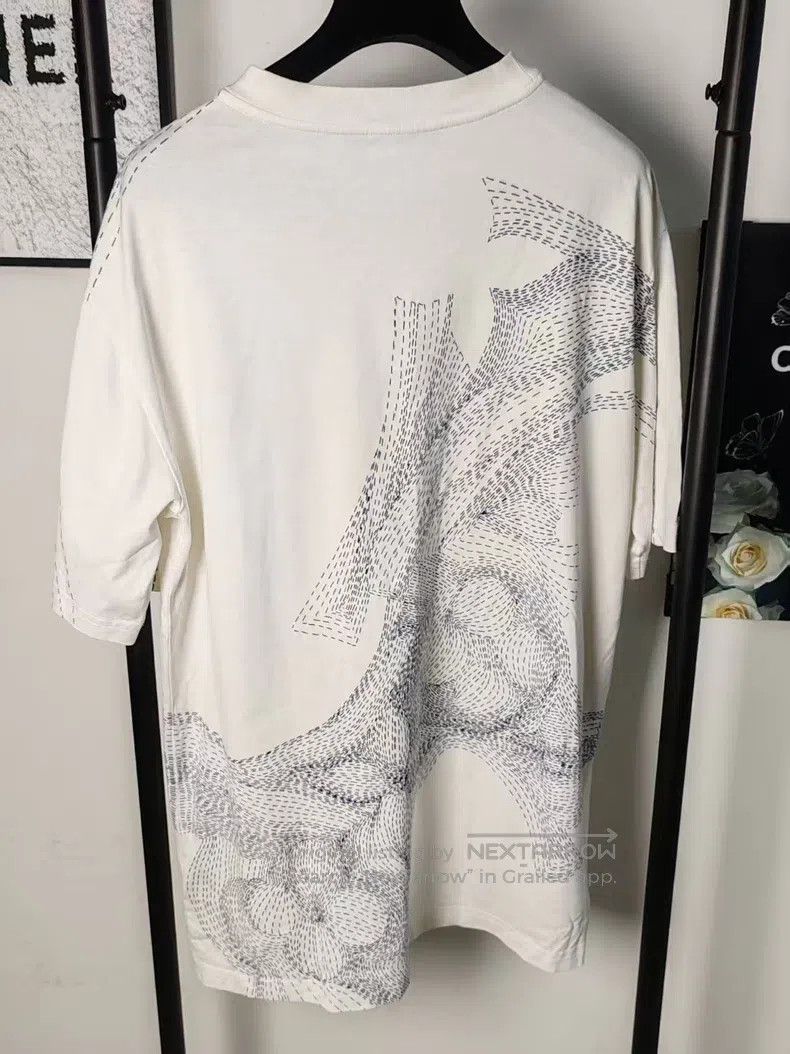 Louis Vuitton Louis Vuitton Three-flower sketch short sleeve Size US XXL / EU 58 / 5 - 2 Thumbnail