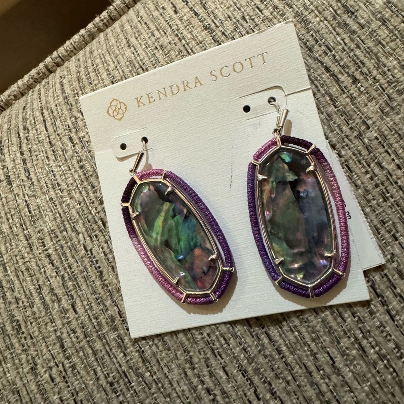 Kendra Scott 🎉LAST PIECE🎉Kendra Scott Threaded Elle Gold Drop Earrings Size ONE SIZE - 5 Thumbnail