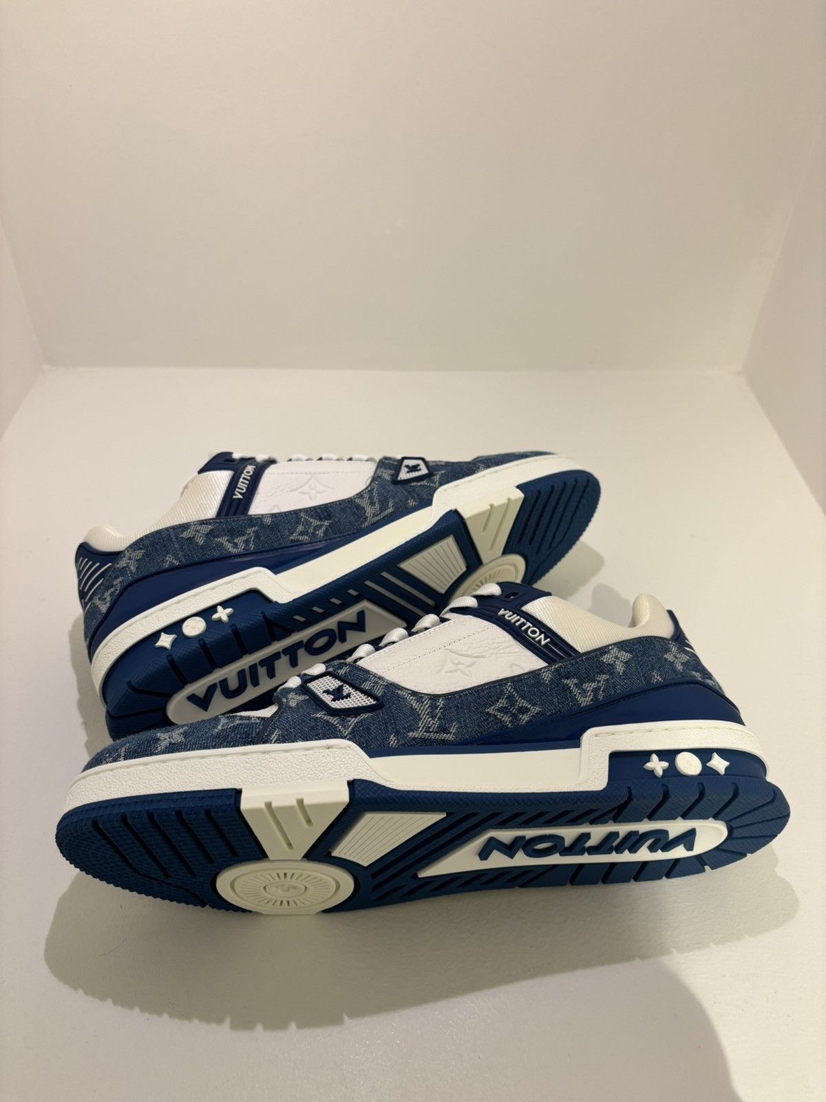 Louis Vuitton Louis Vuitton Denim Monogram Sneakers Size US 9.5 / EU 42-43 - 4 Thumbnail