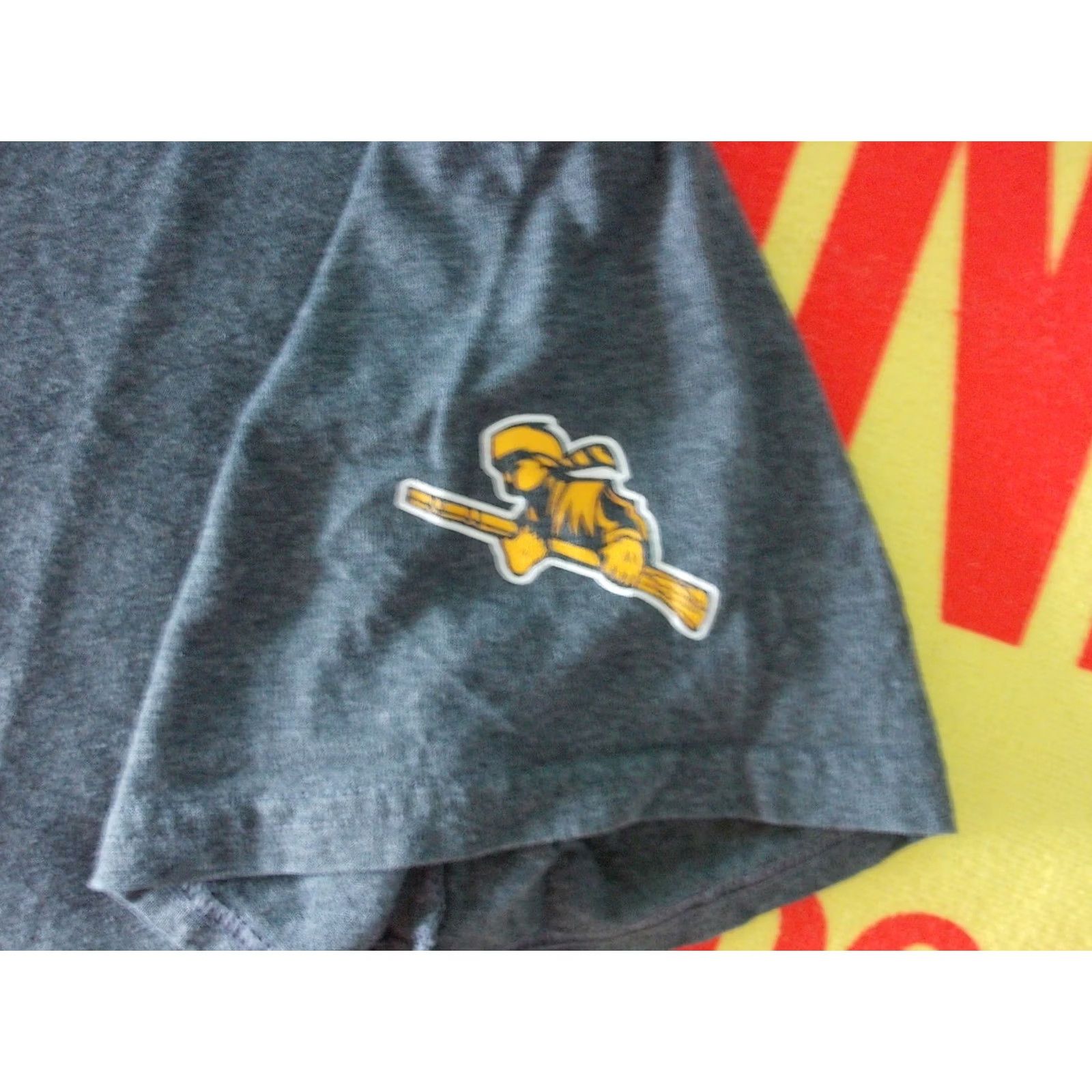 Gildan VINTAGE TRICO High School PIONEERS GOLF logo T Shirt Mens Large gray Nike? Size US L / EU 52-54 / 3 - 3 Thumbnail